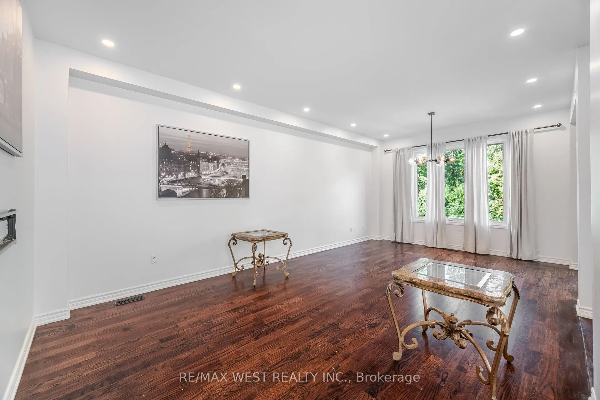 34 Willow Tree Street
