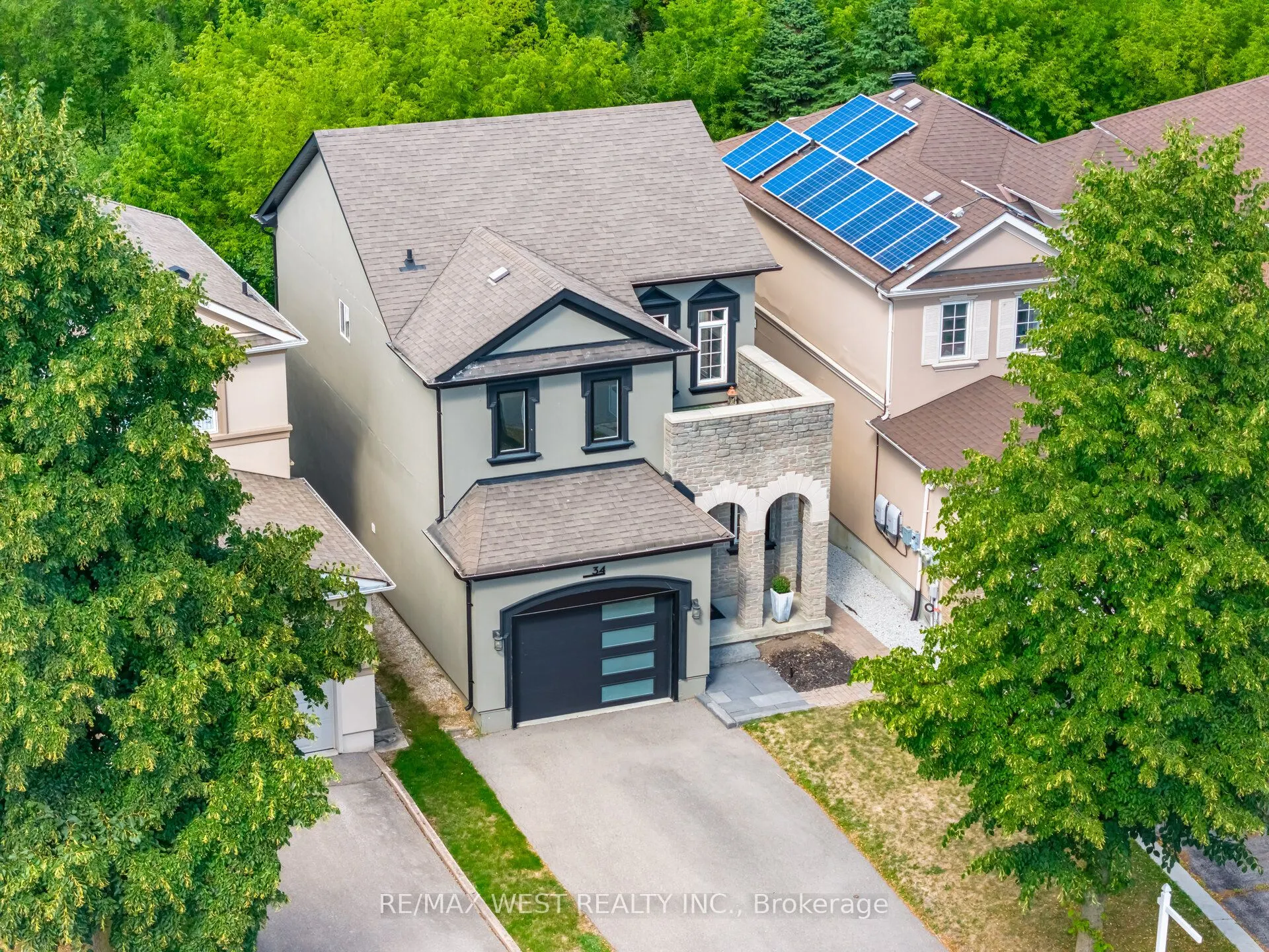 34 Willow Tree Street