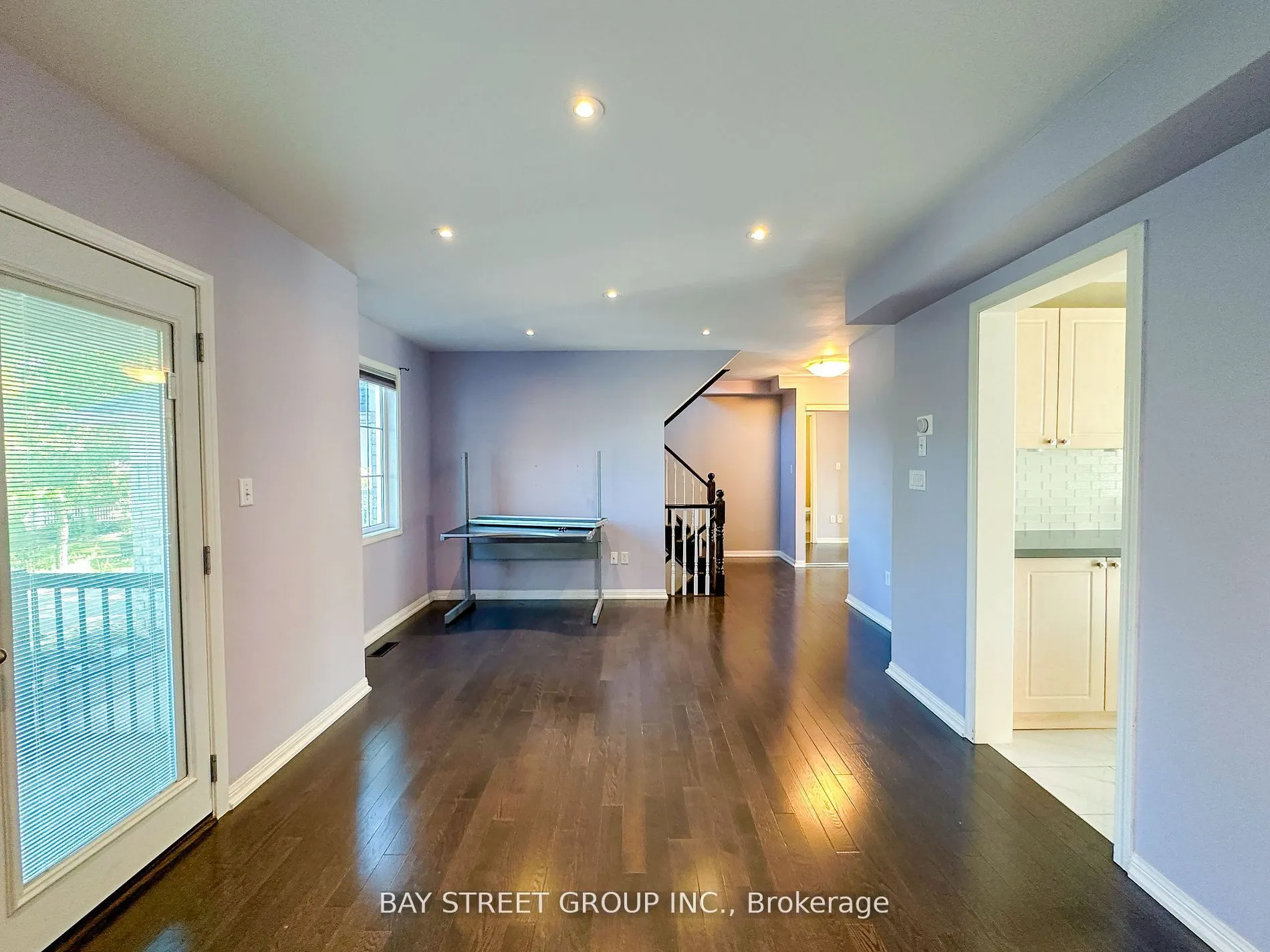 216 Equator Crescent