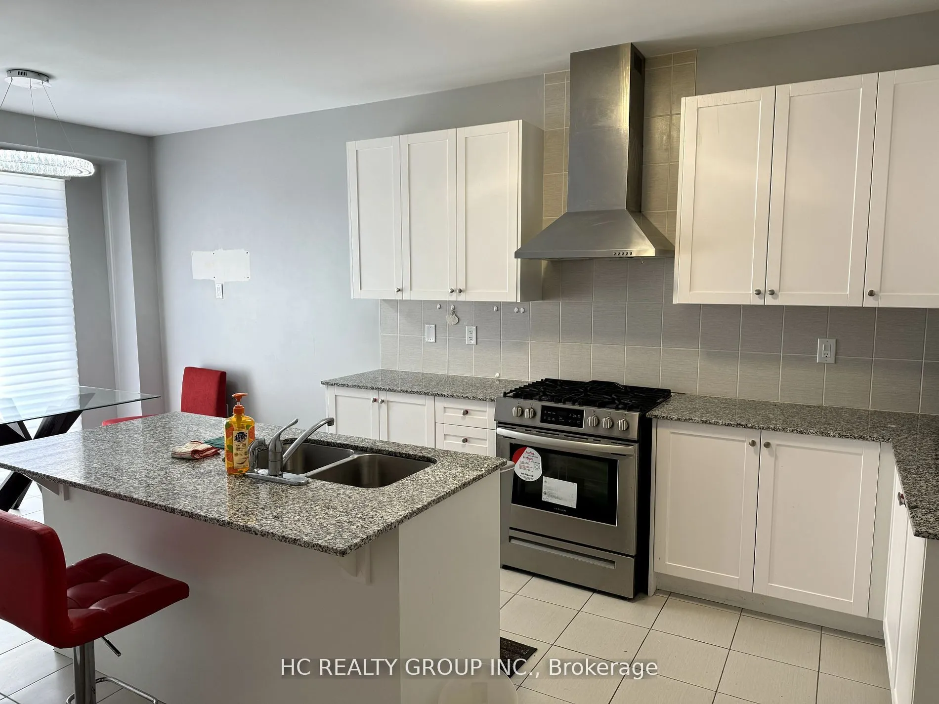 75 MCCAGUE Avenue, #Main Floor