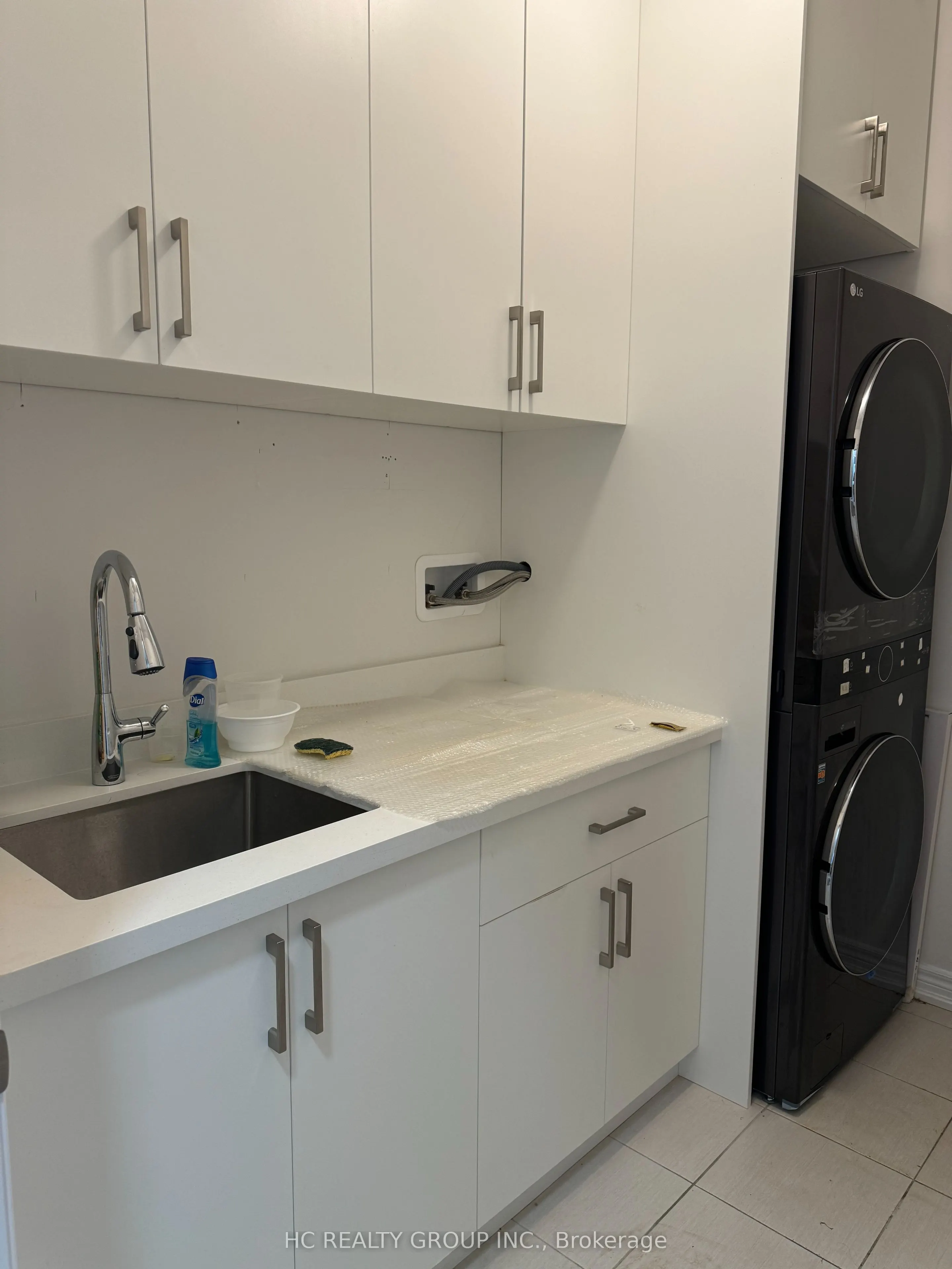 75 MCCAGUE Avenue, #Main Floor