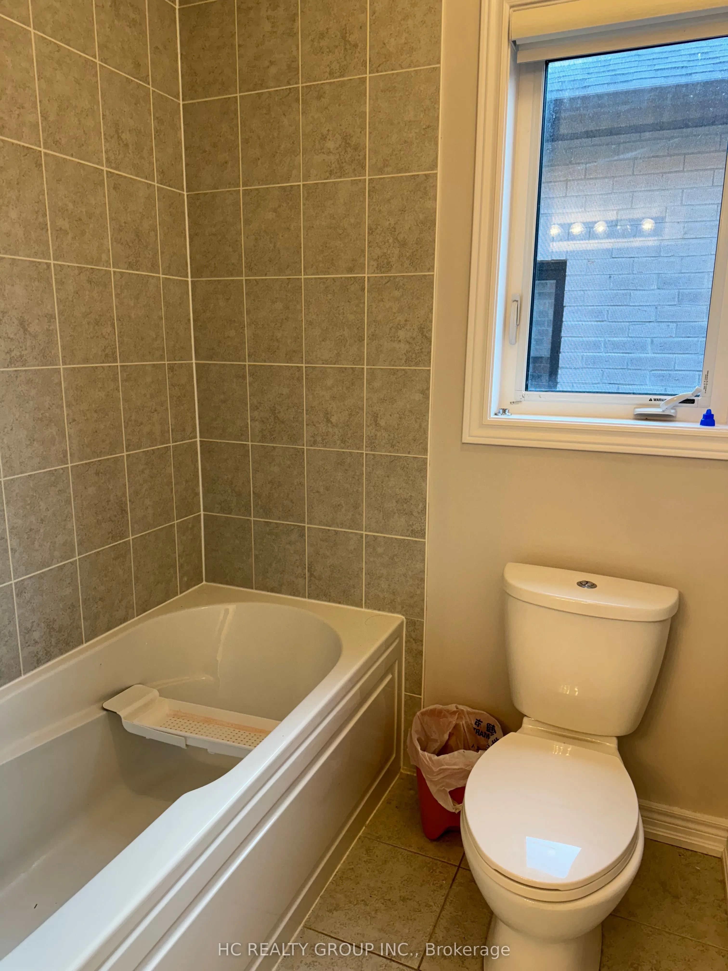 75 MCCAGUE Avenue, #Main Floor