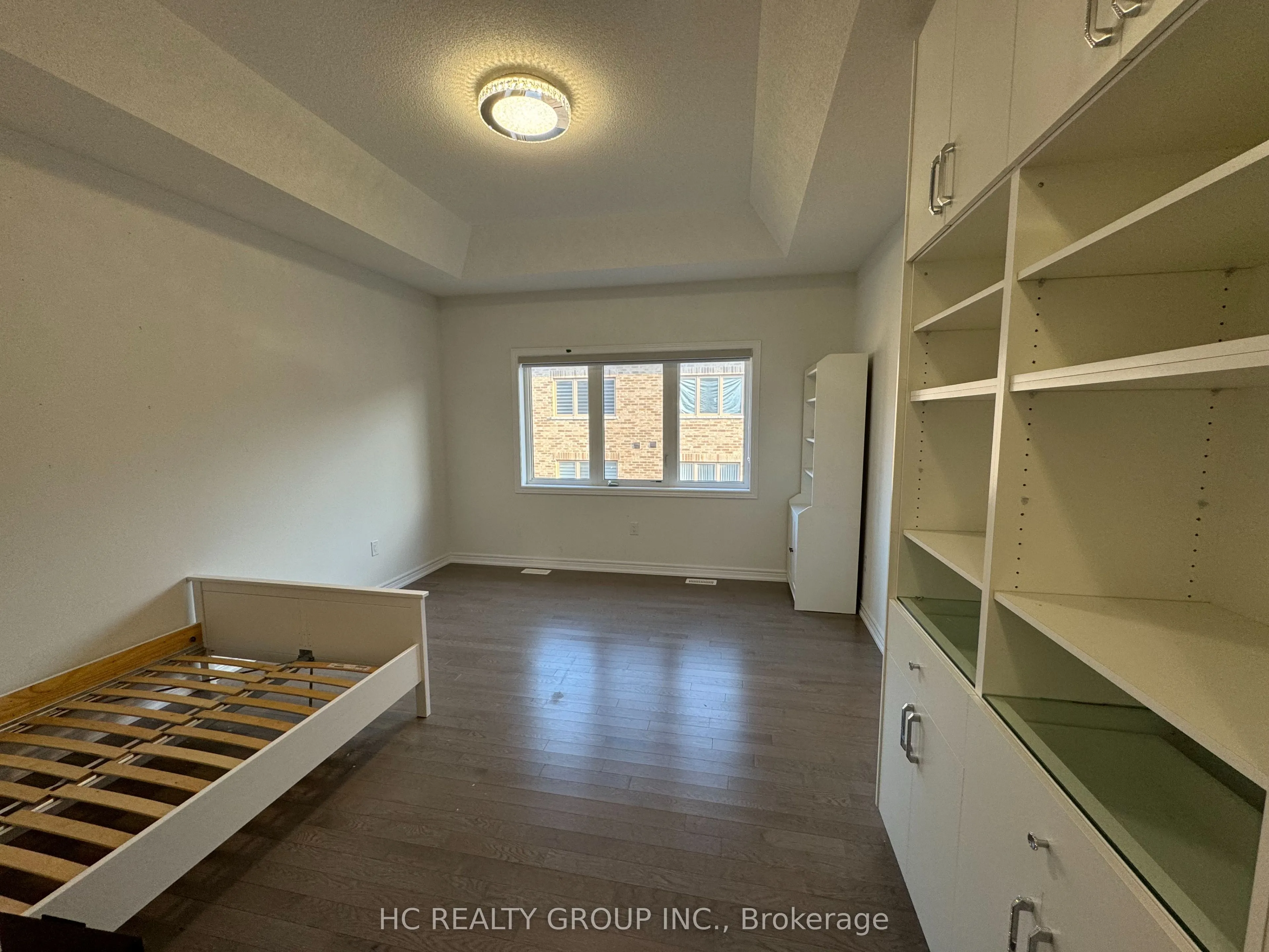 75 MCCAGUE Avenue, #Main Floor