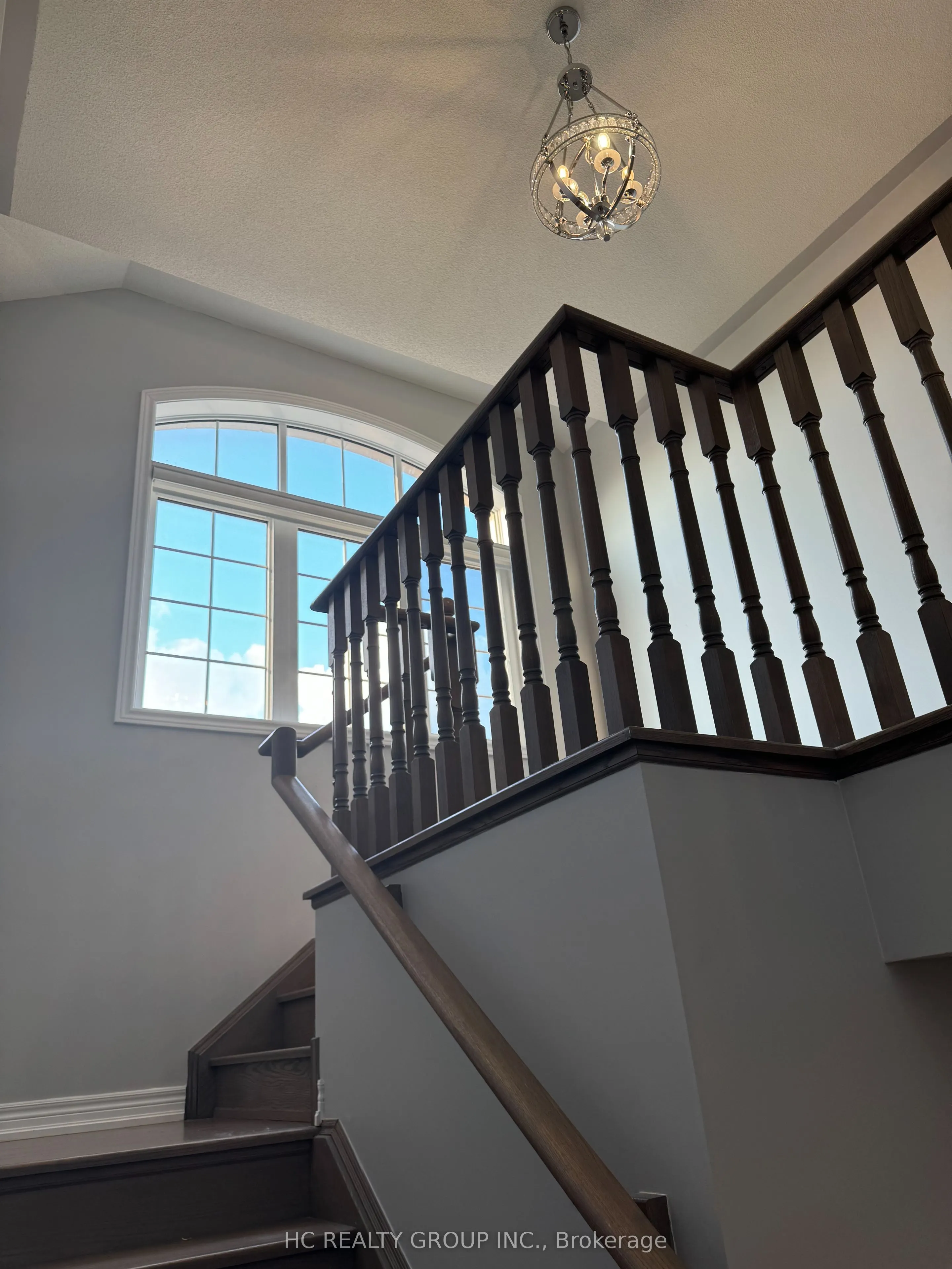 75 MCCAGUE Avenue, #Main Floor
