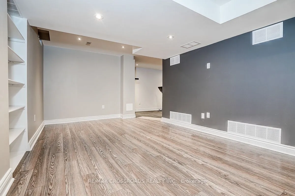 9 Whiterose Lane