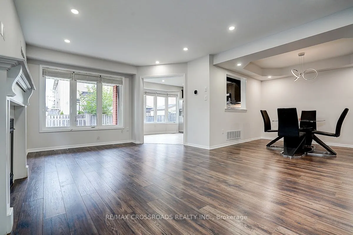 9 Whiterose Lane