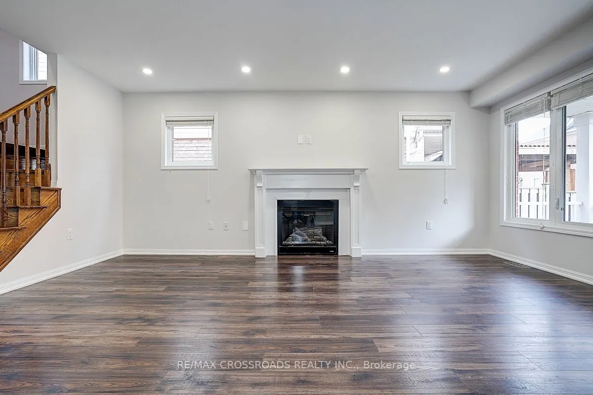 9 Whiterose Lane
