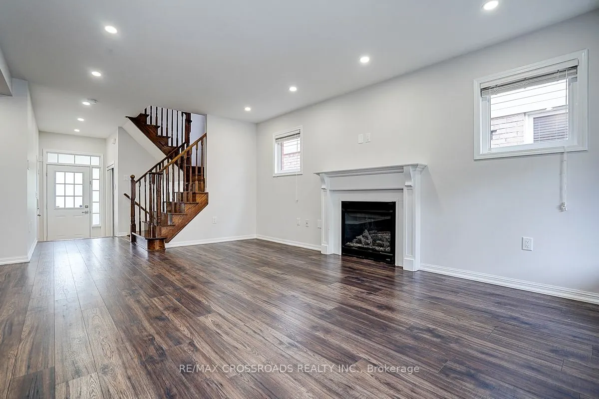 9 Whiterose Lane