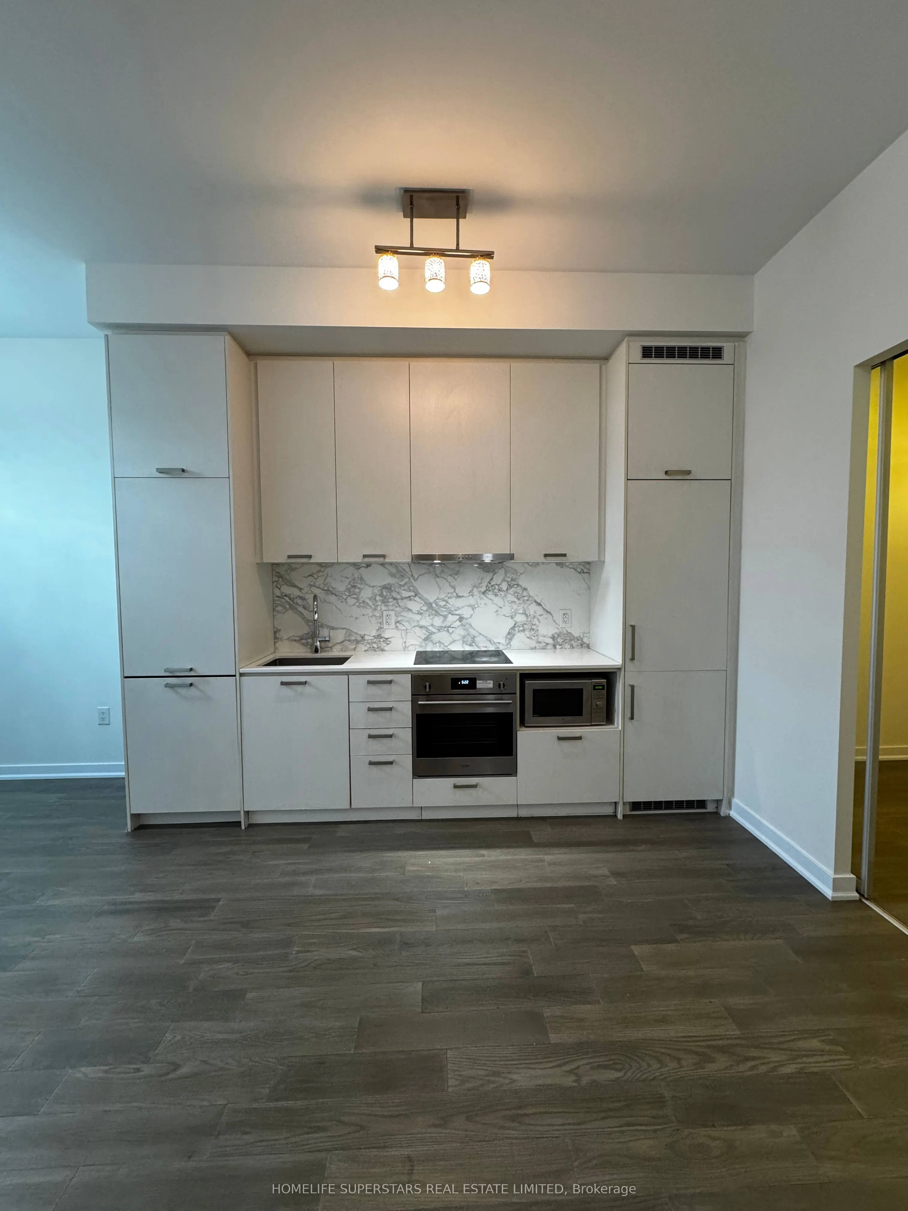 38 Honeycrisp Crescent, #307