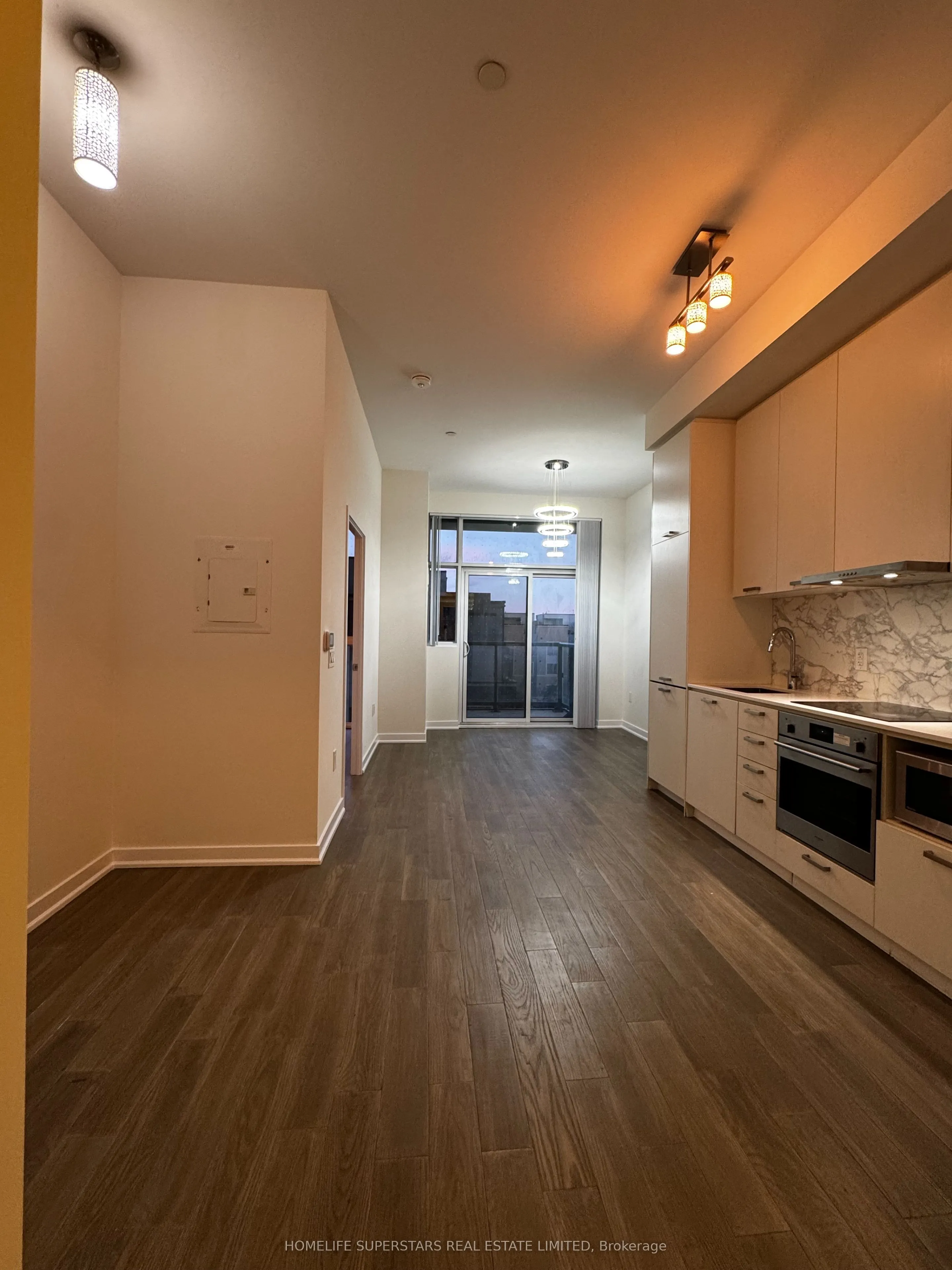 38 Honeycrisp Crescent, #307