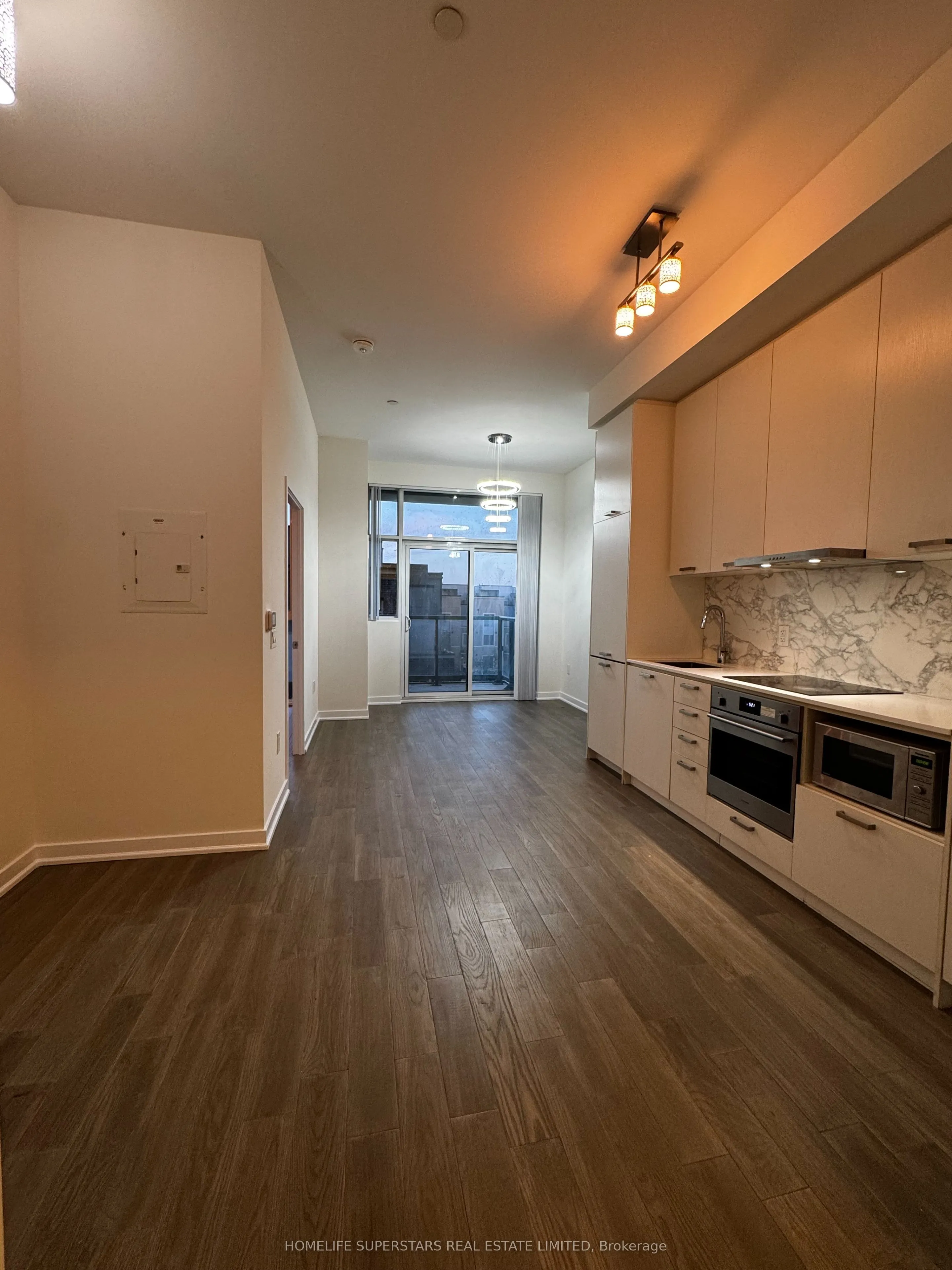 38 Honeycrisp Crescent, #307