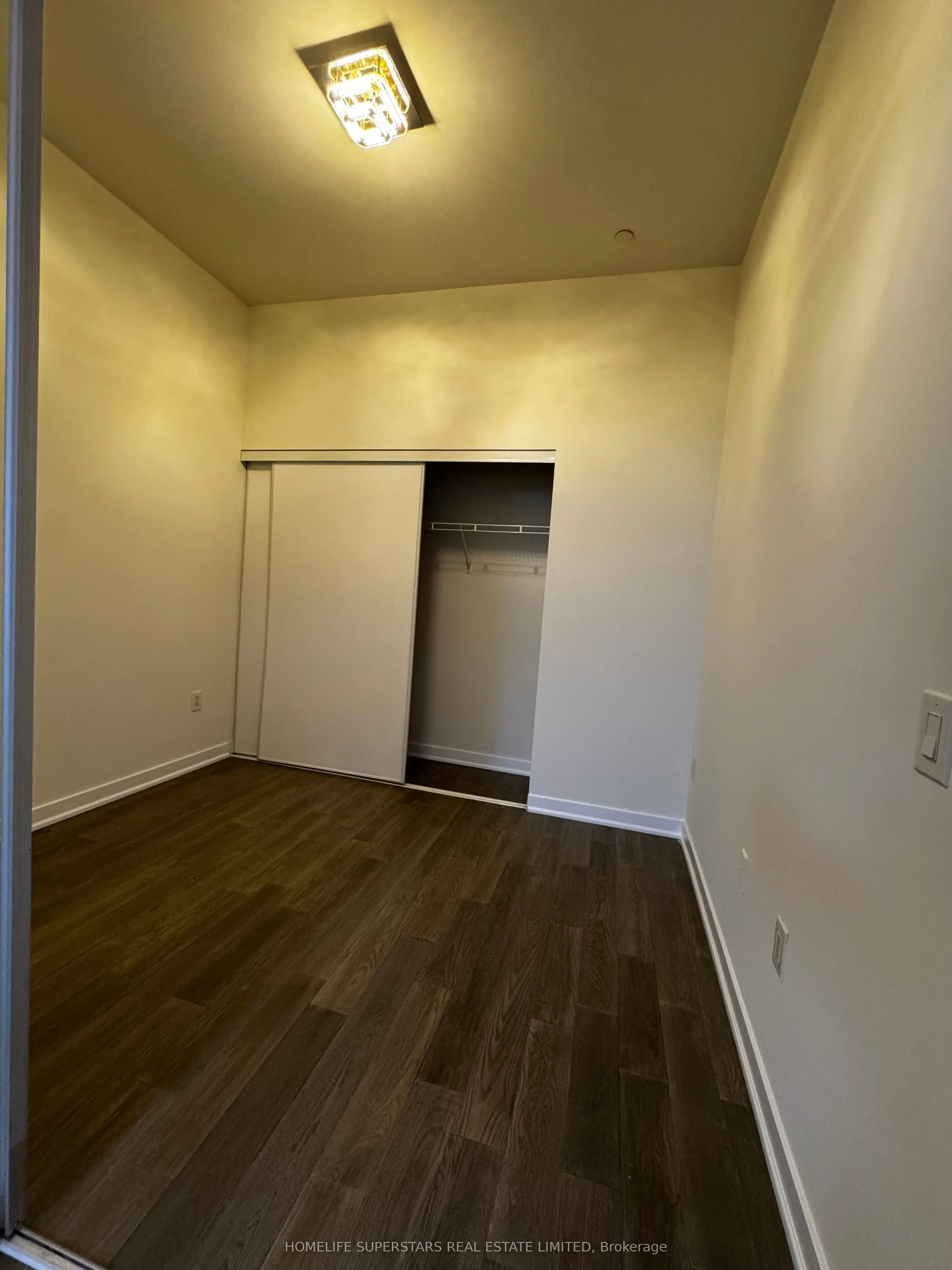 38 Honeycrisp Crescent, #307