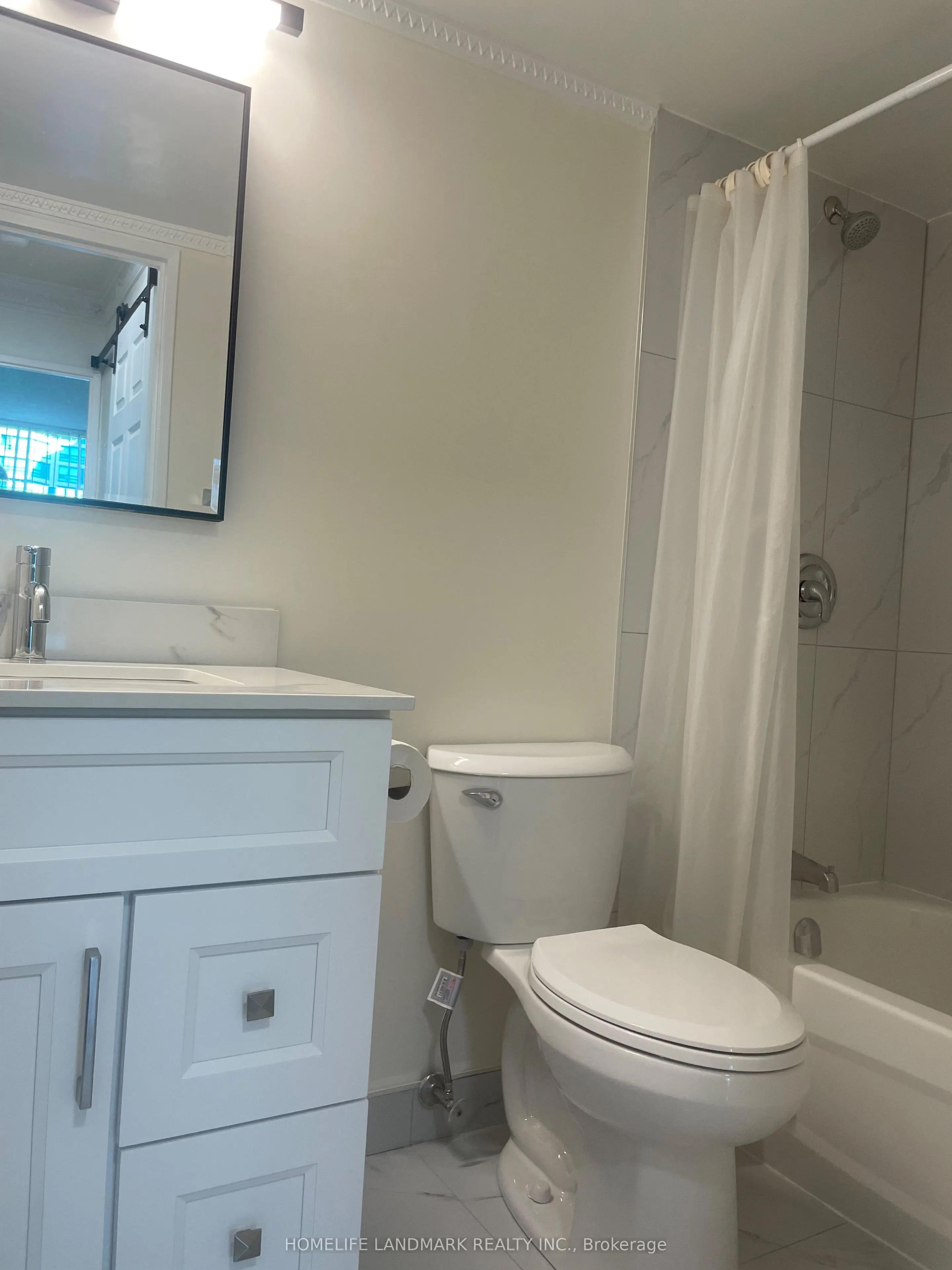 7805 Bayview Avenue, #209