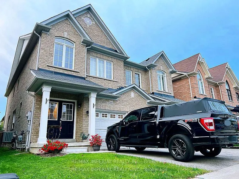 48 Four Seasons Crescent