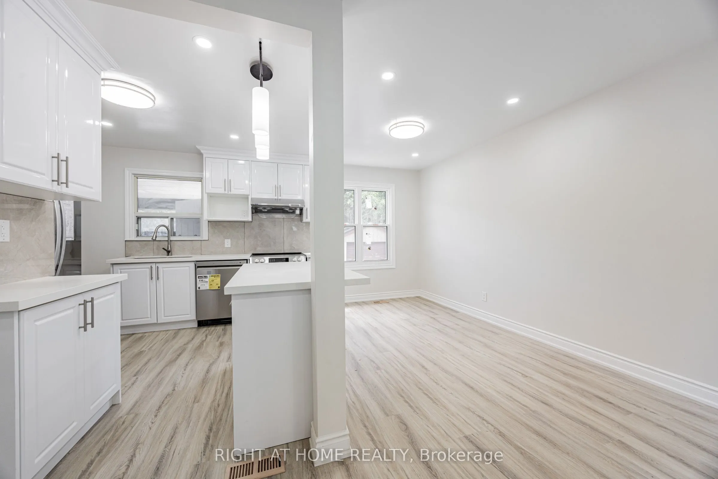 225 Essex- Entire House Avenue
