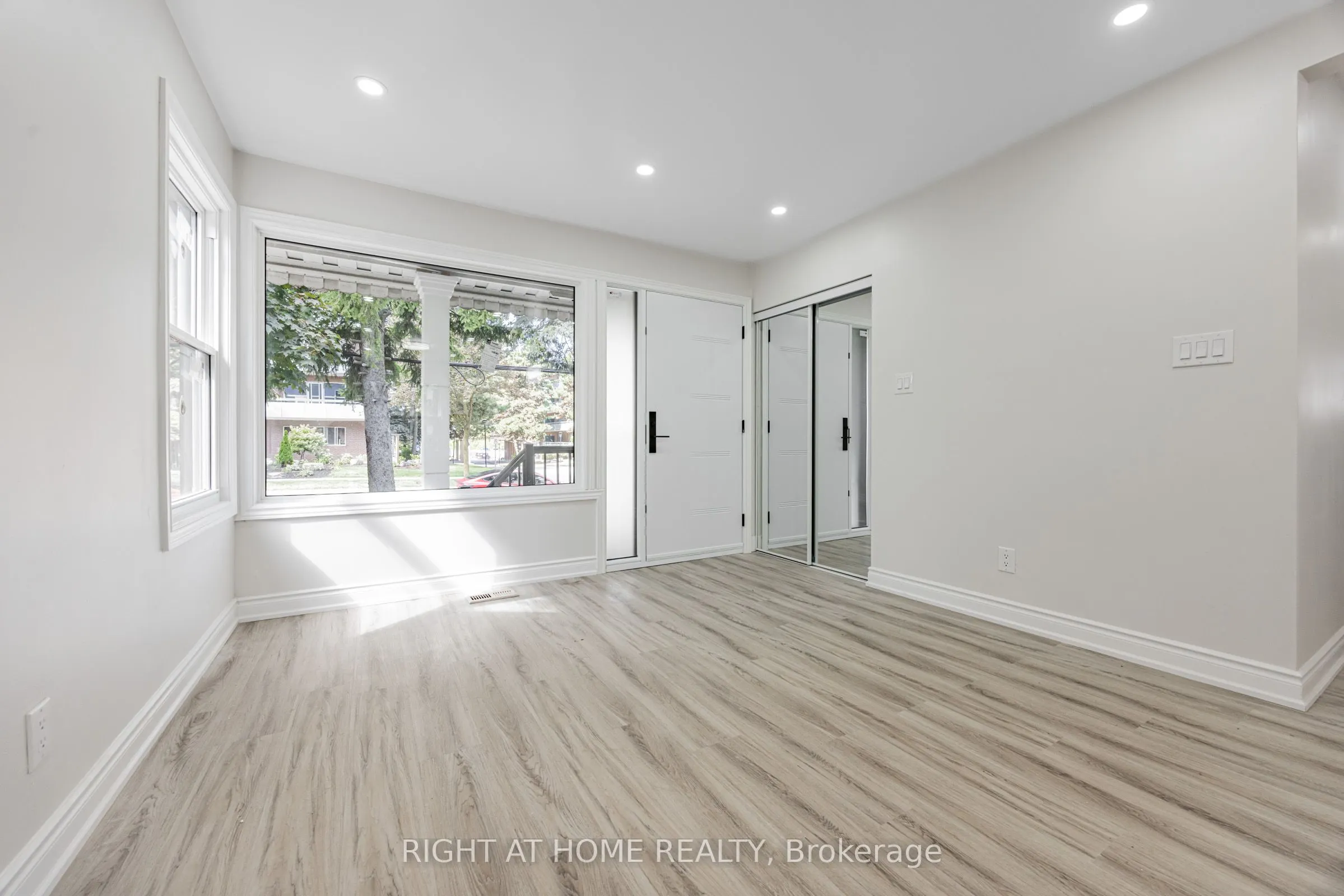 225 Essex- Entire House Avenue
