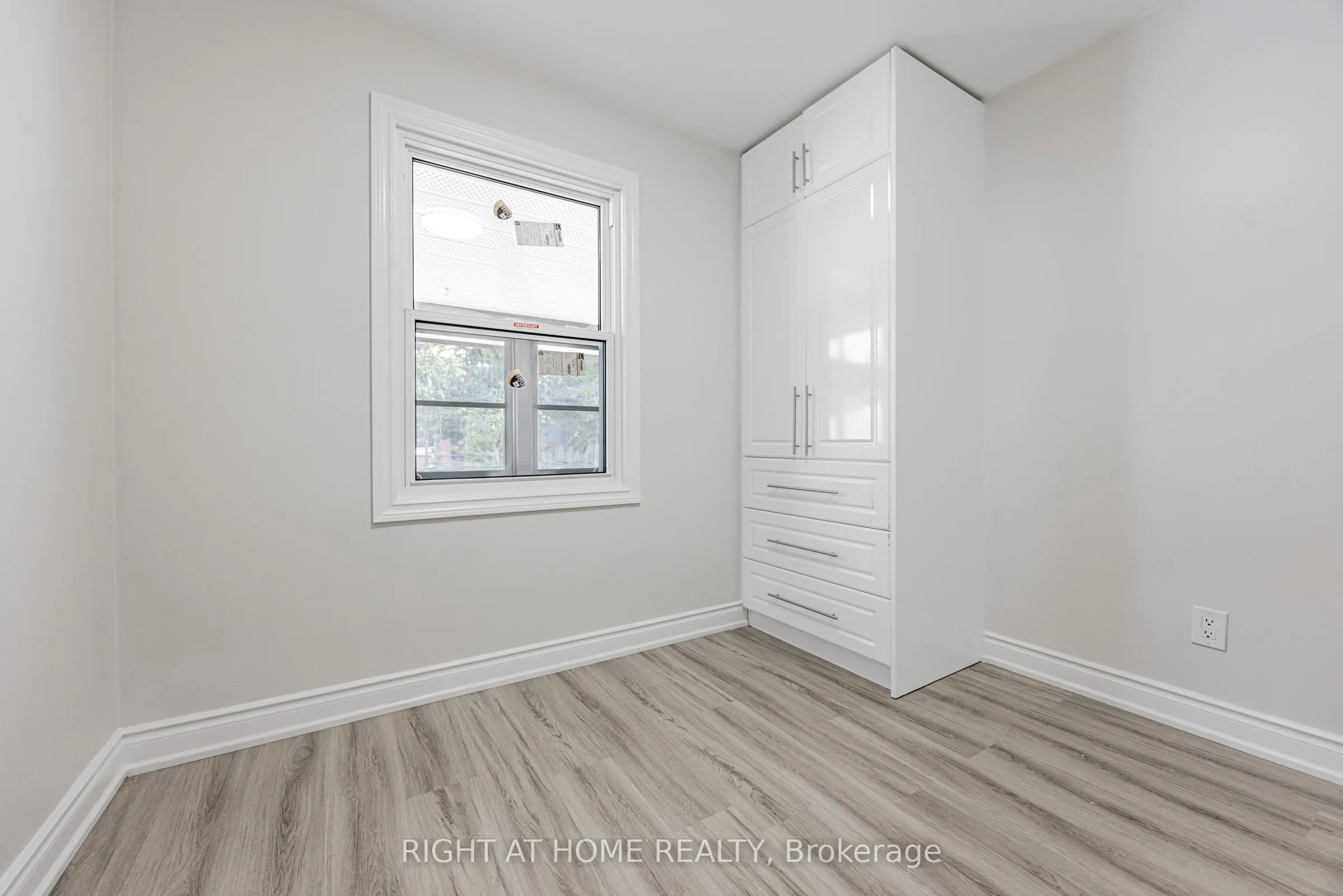 225 Essex- Entire House Avenue