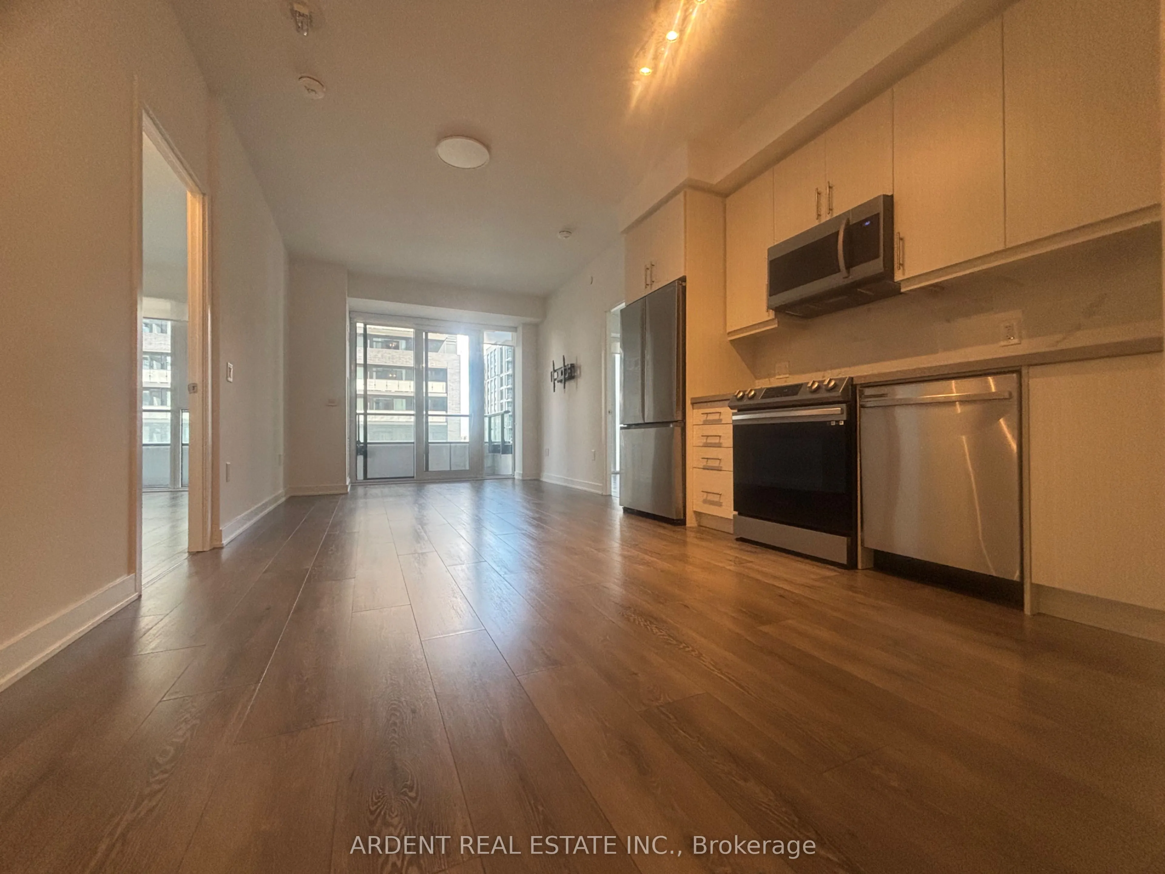 95 Oneida Crescent, #505