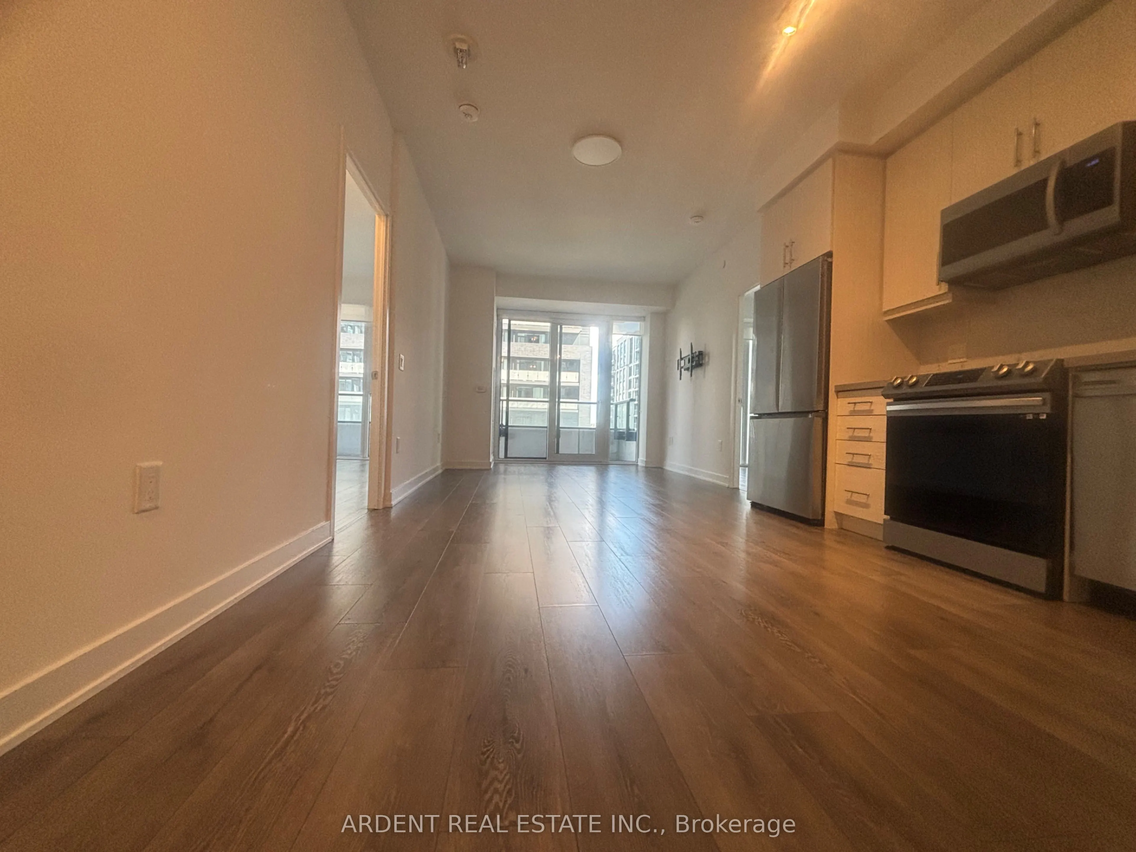 95 Oneida Crescent, #505