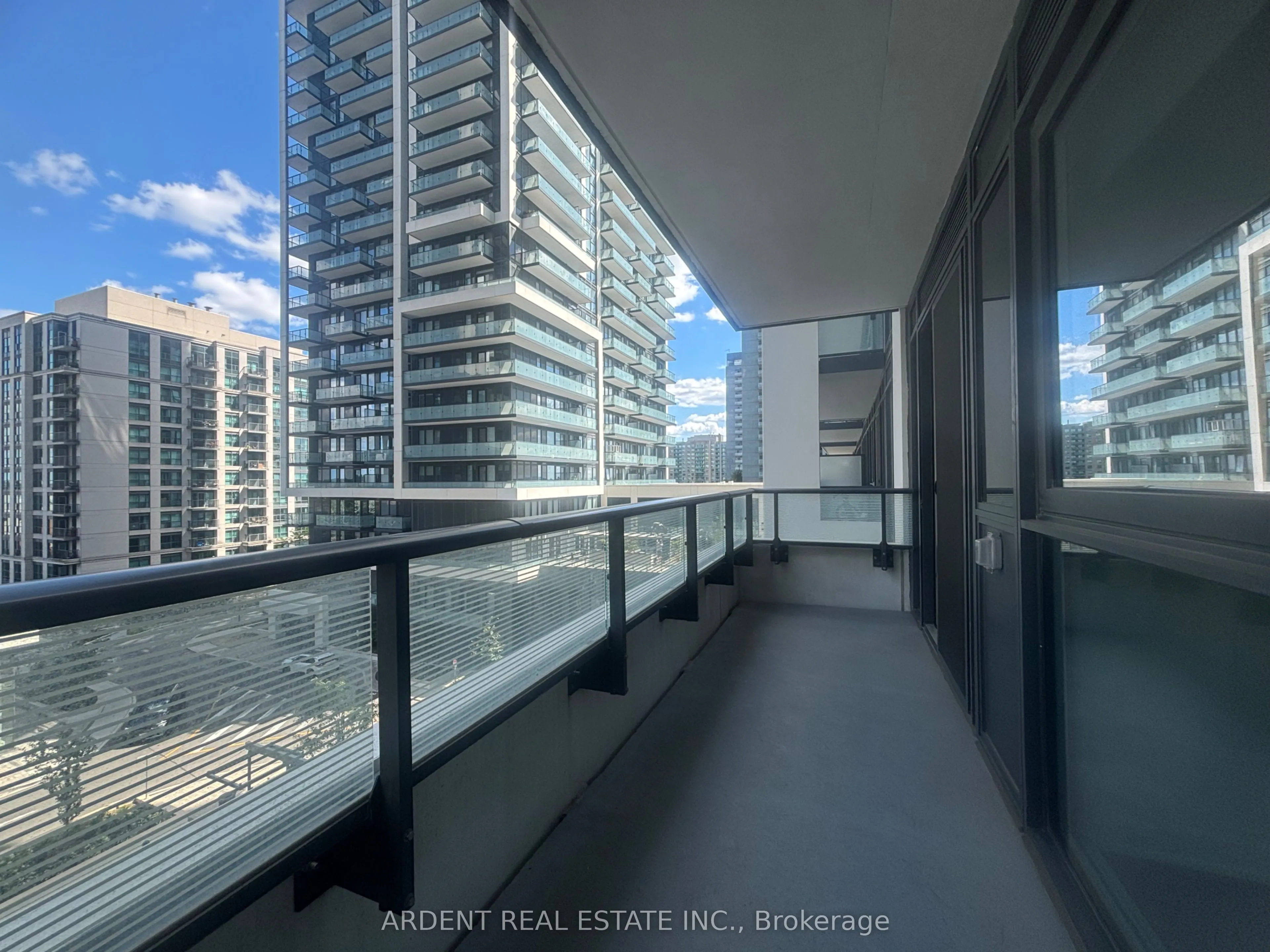 95 Oneida Crescent, #505