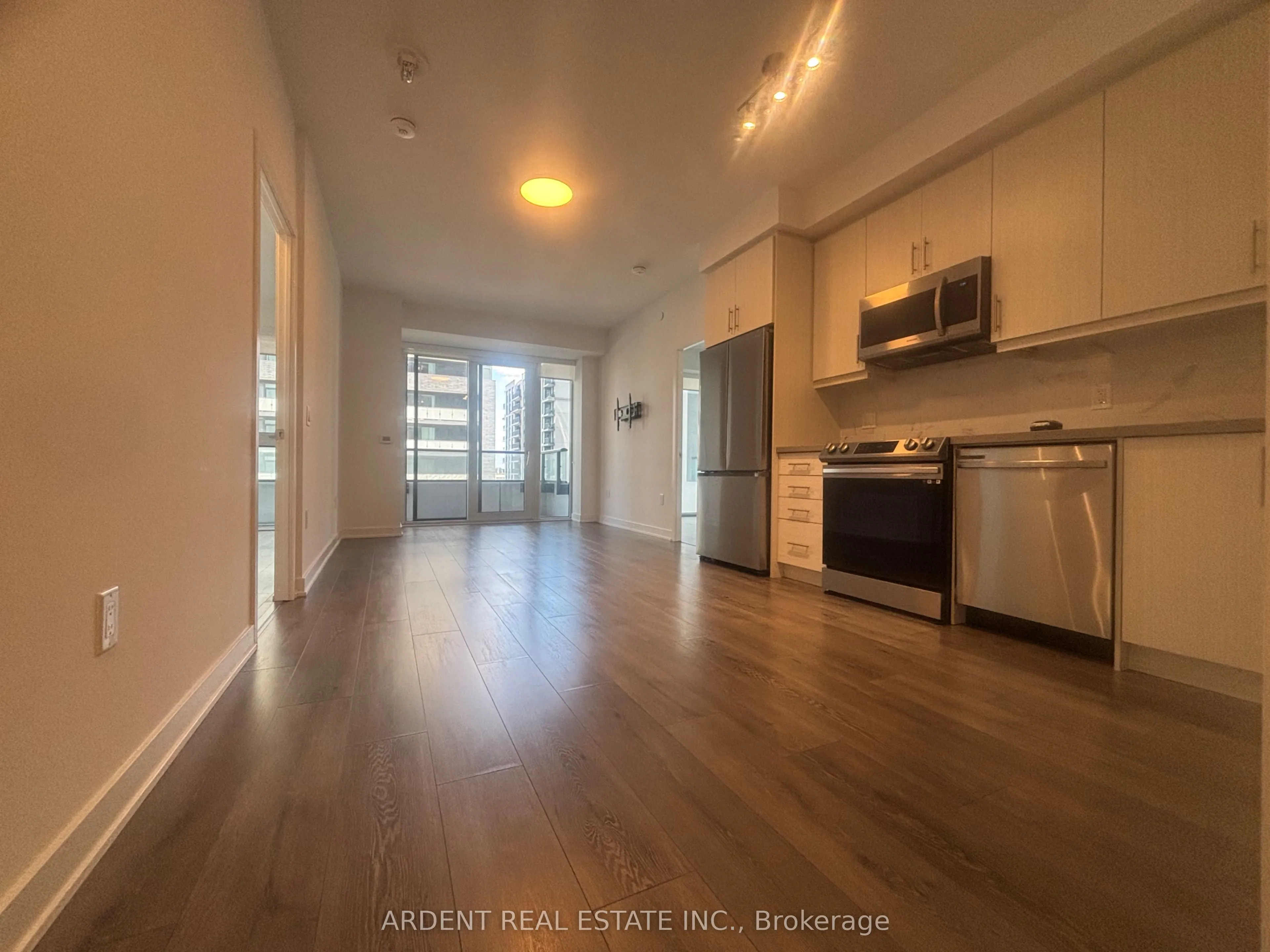 95 Oneida Crescent, #505