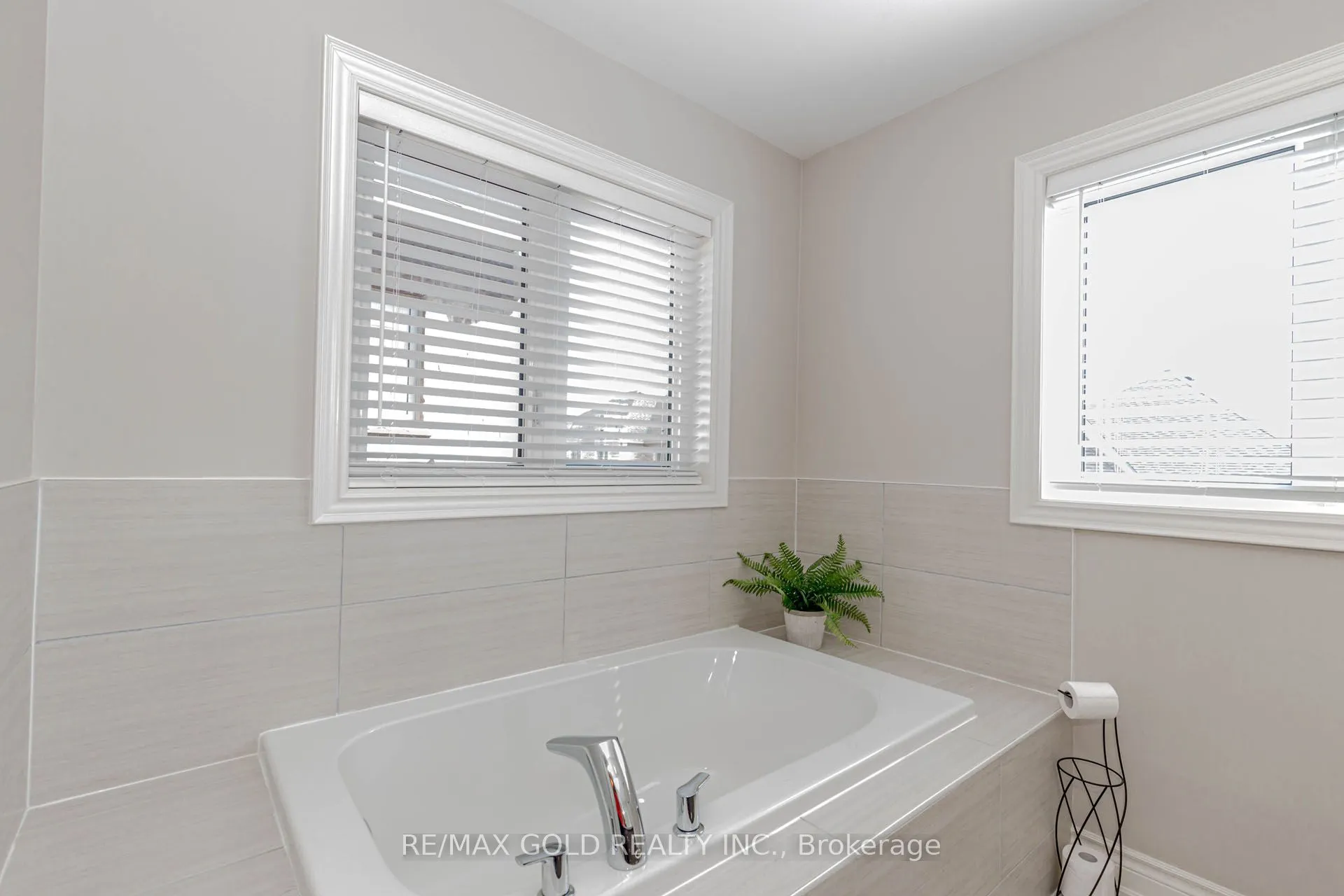 71 Fortis Crescent