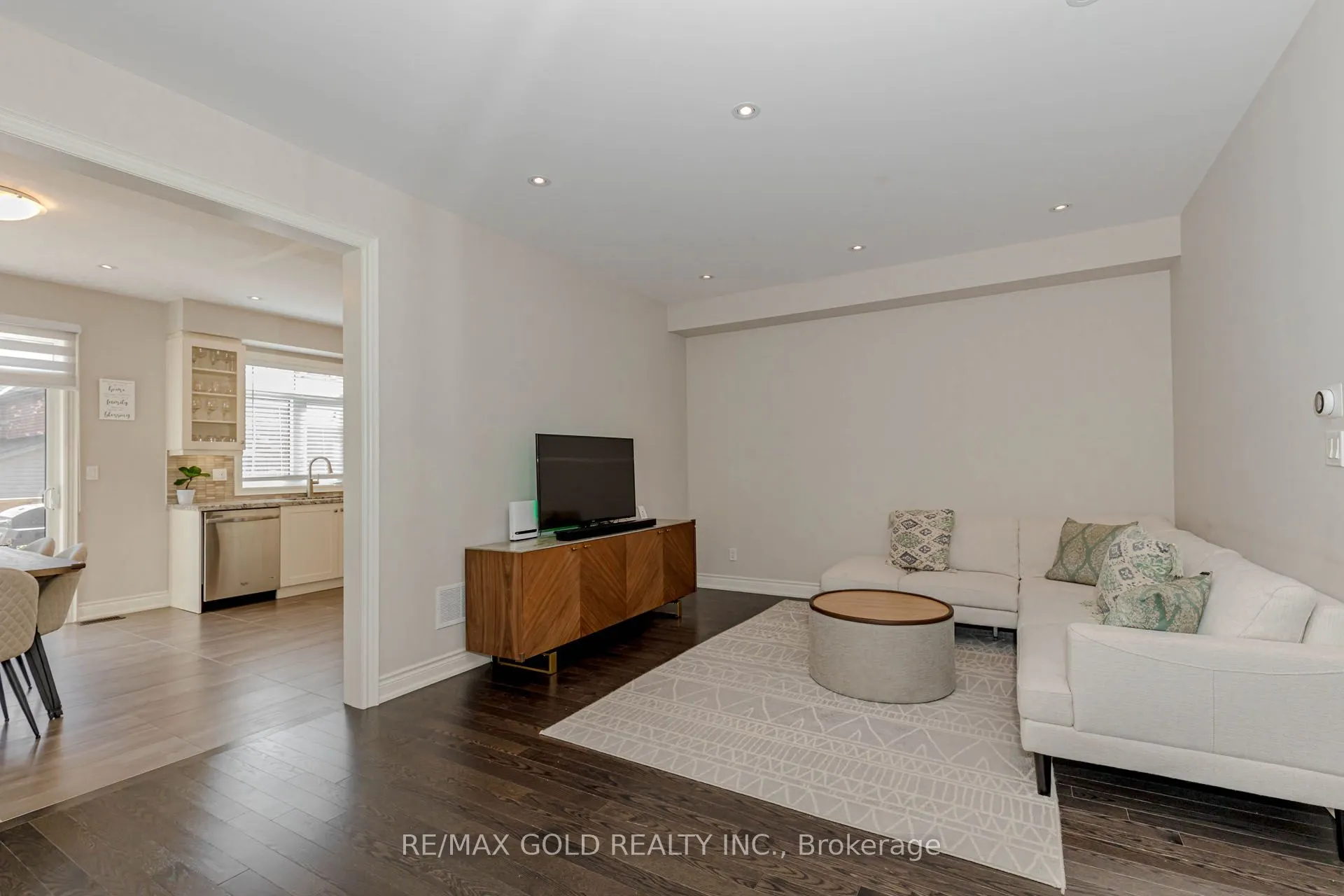 71 Fortis Crescent