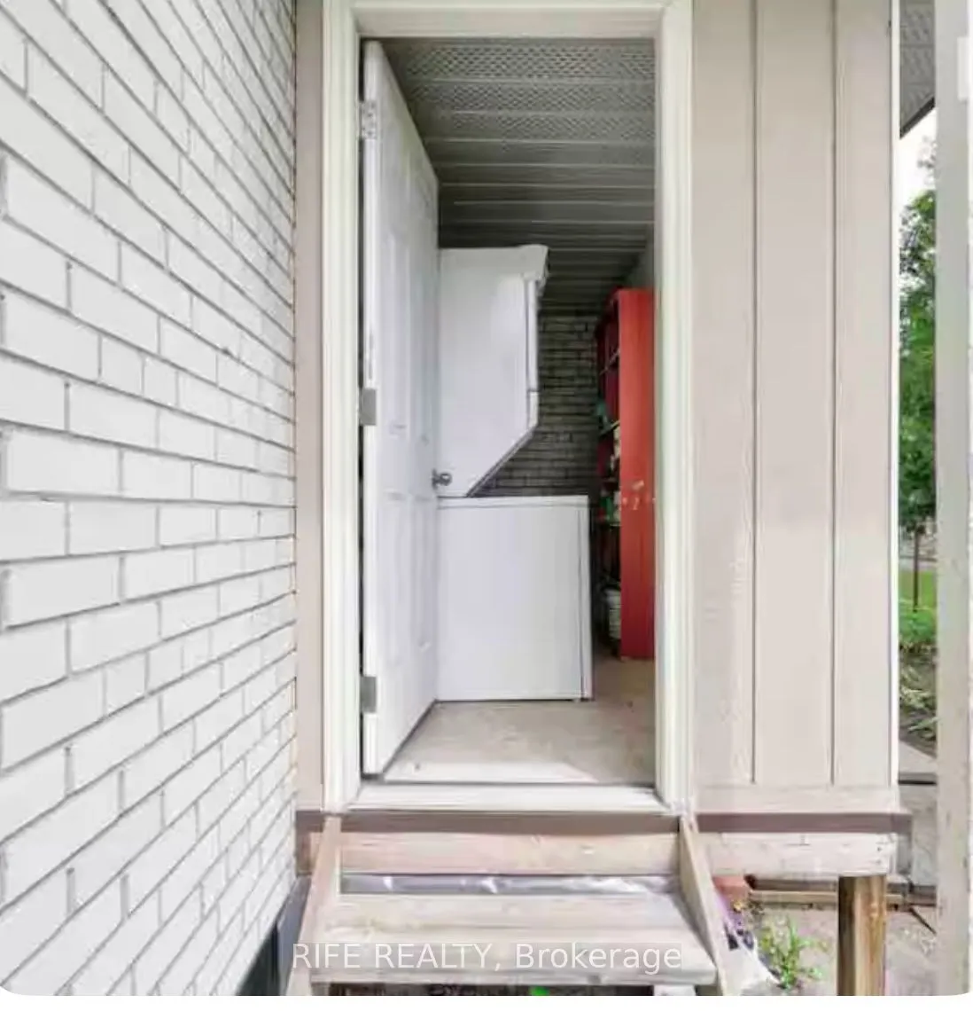 239 Crestwood Road, #Studio Unit