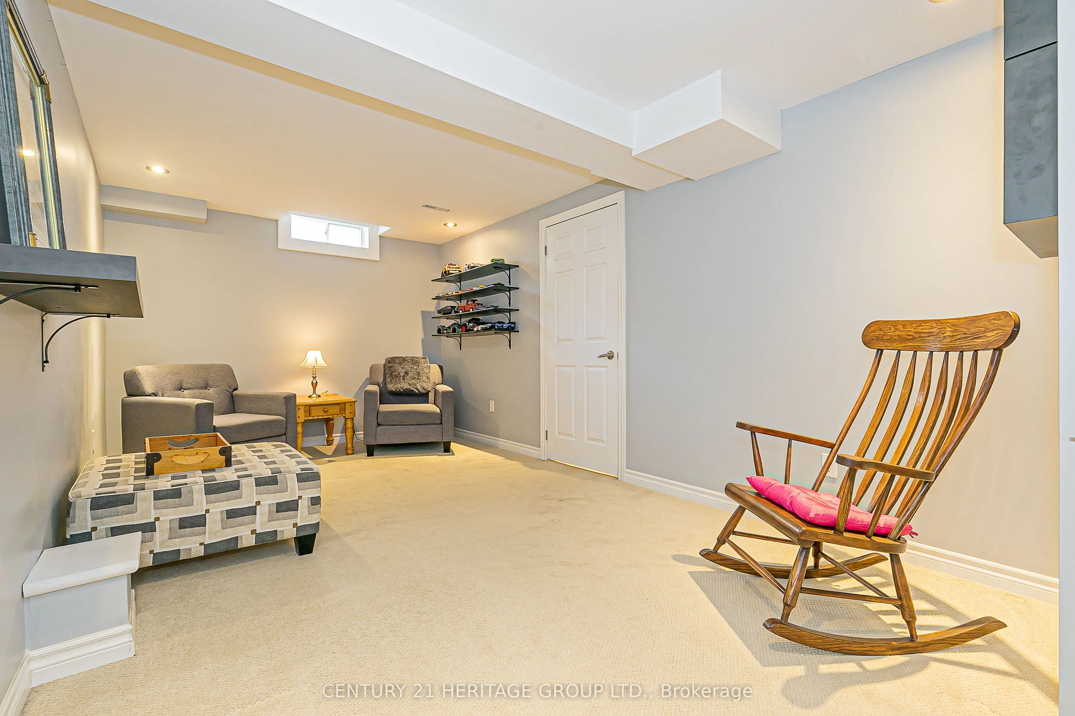 40 Albery Crescent