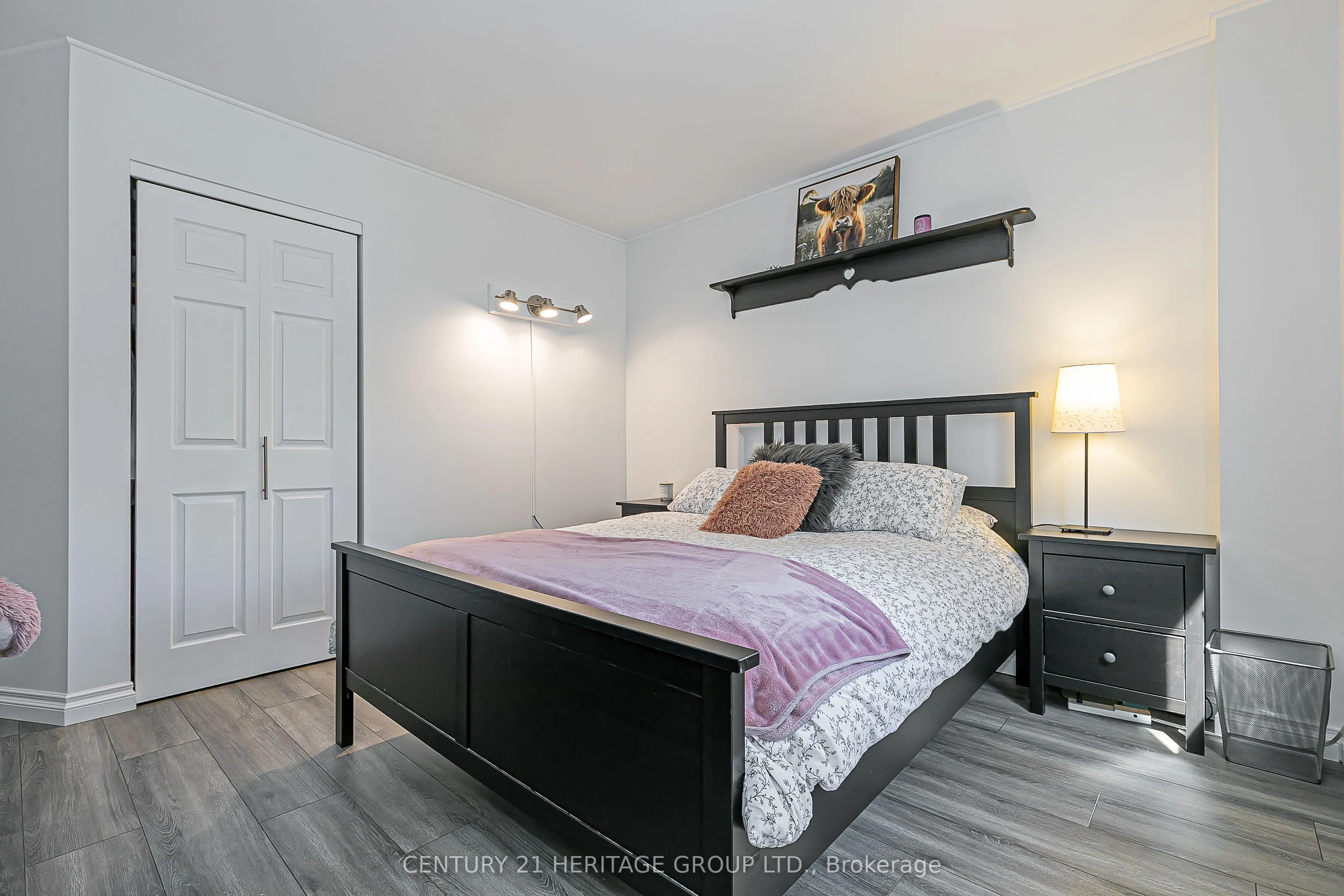 40 Albery Crescent