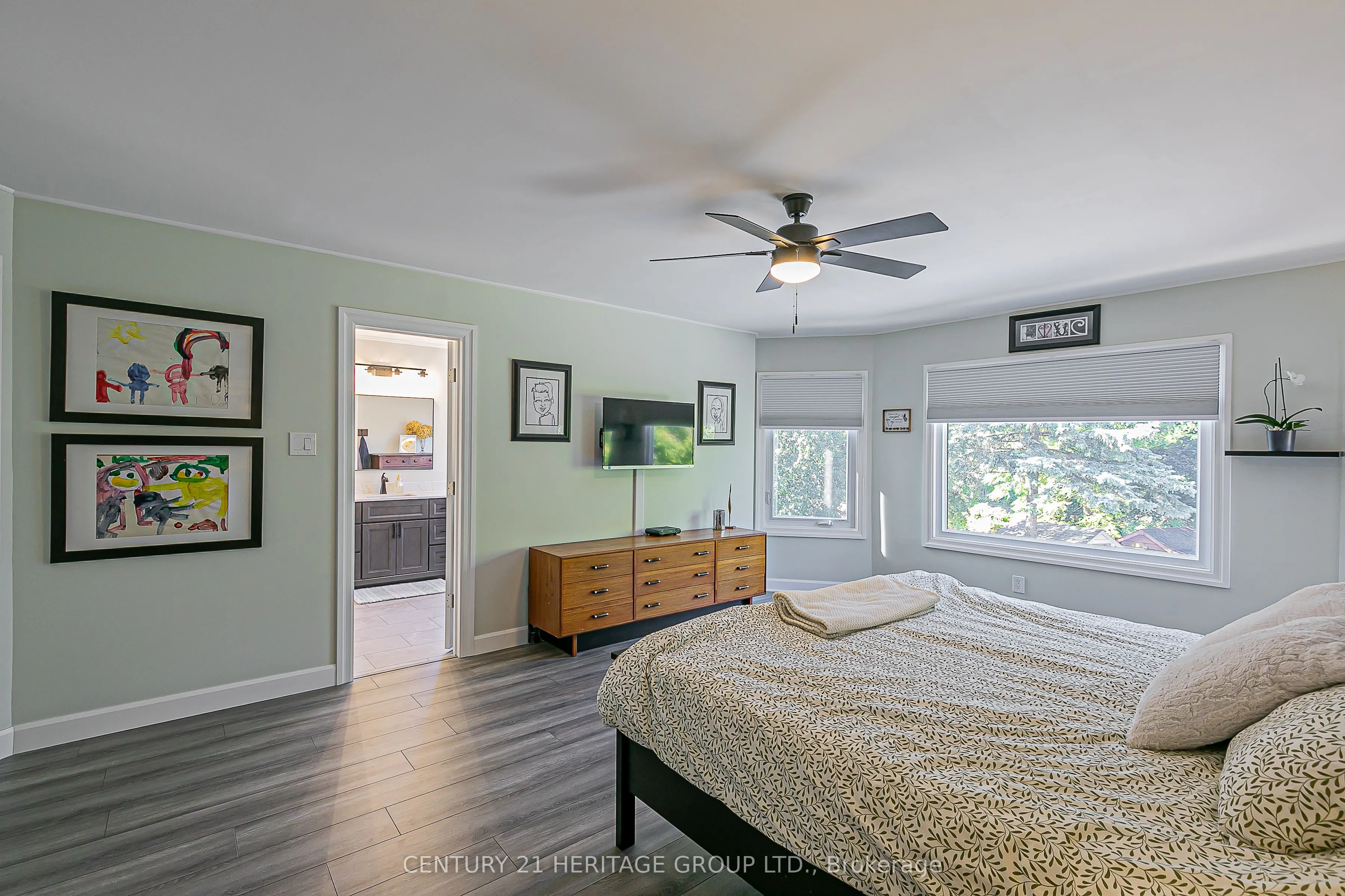 40 Albery Crescent