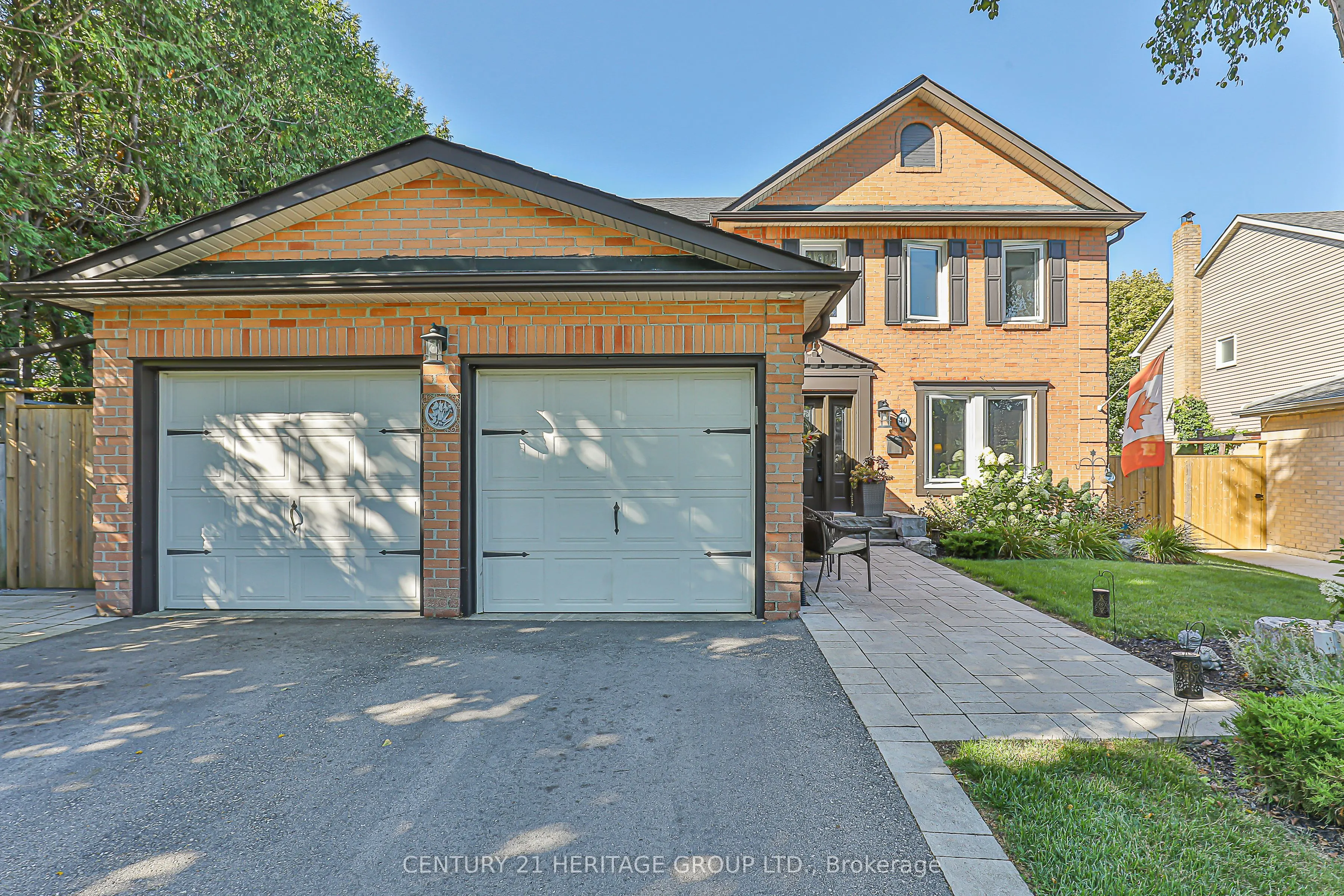 40 Albery Crescent