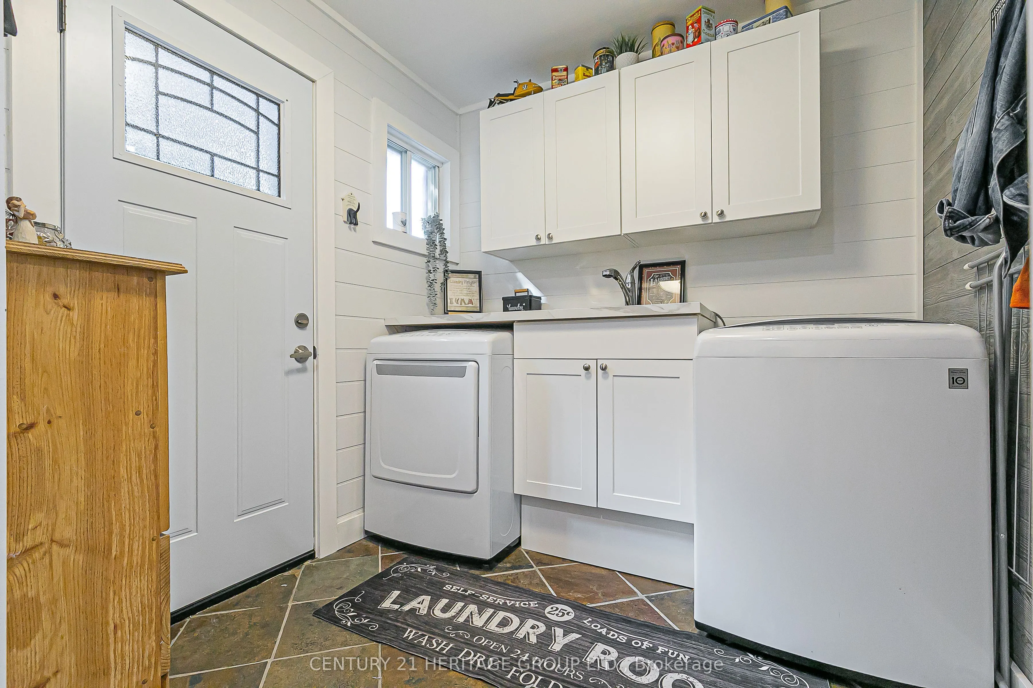 40 Albery Crescent