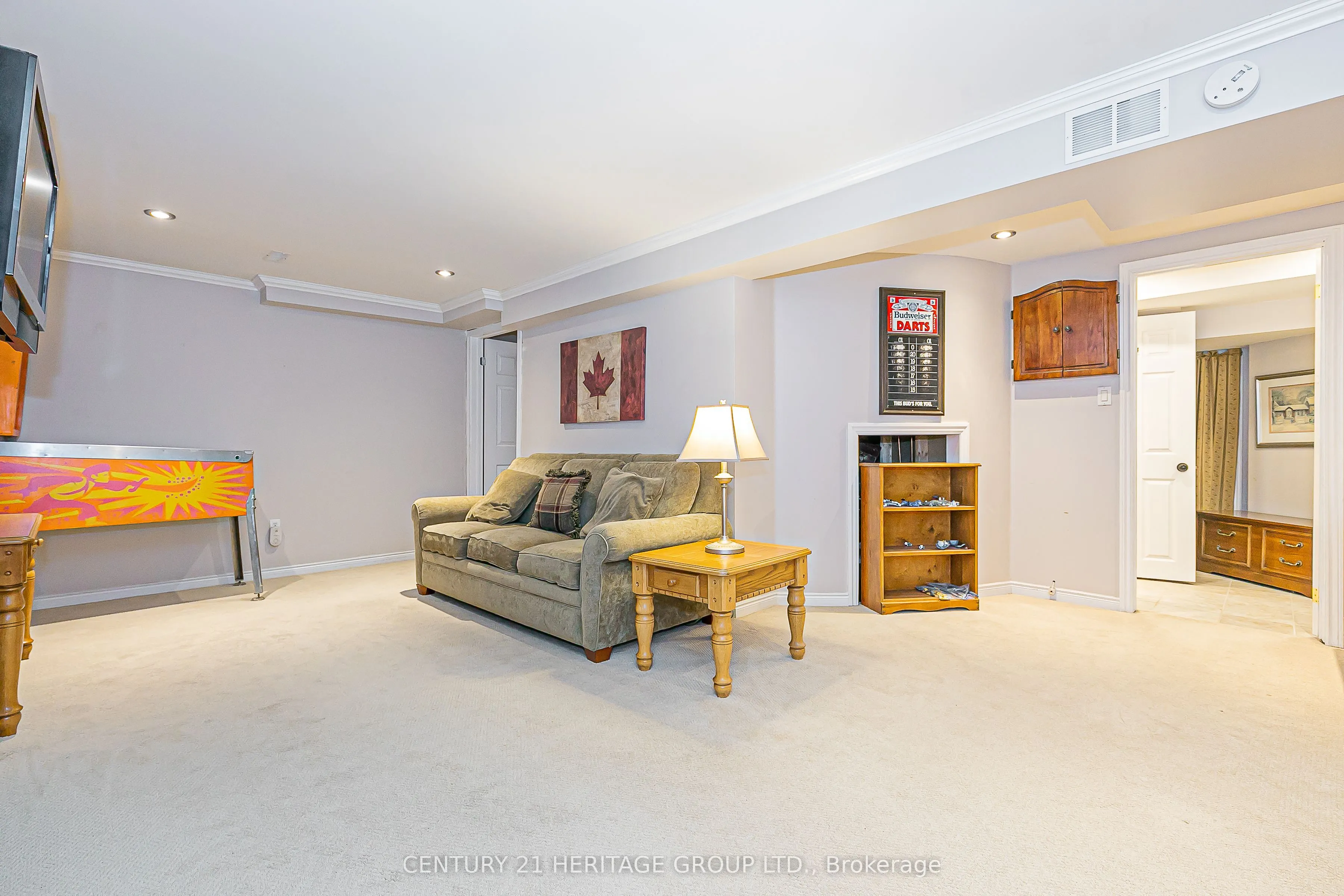 40 Albery Crescent
