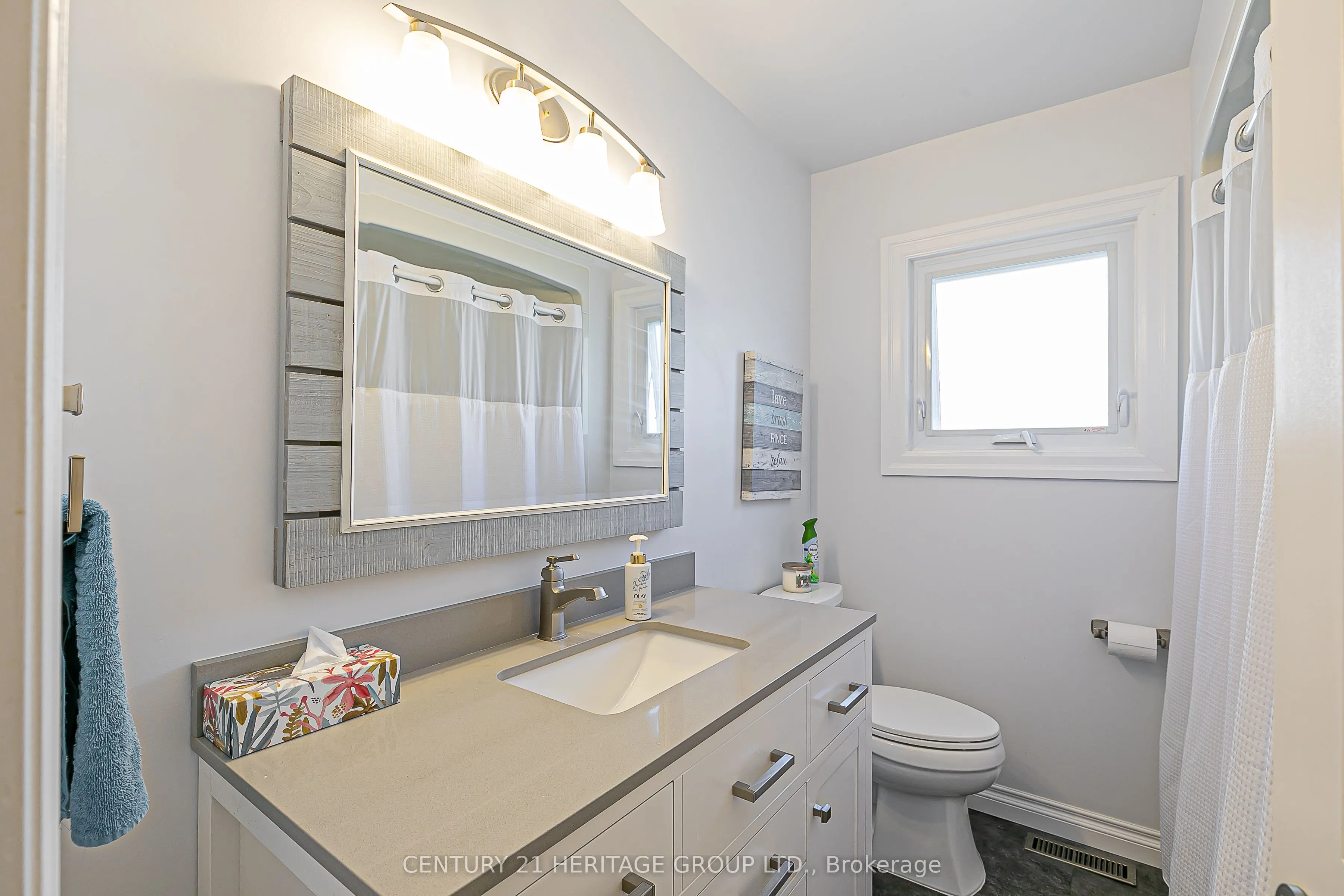 40 Albery Crescent