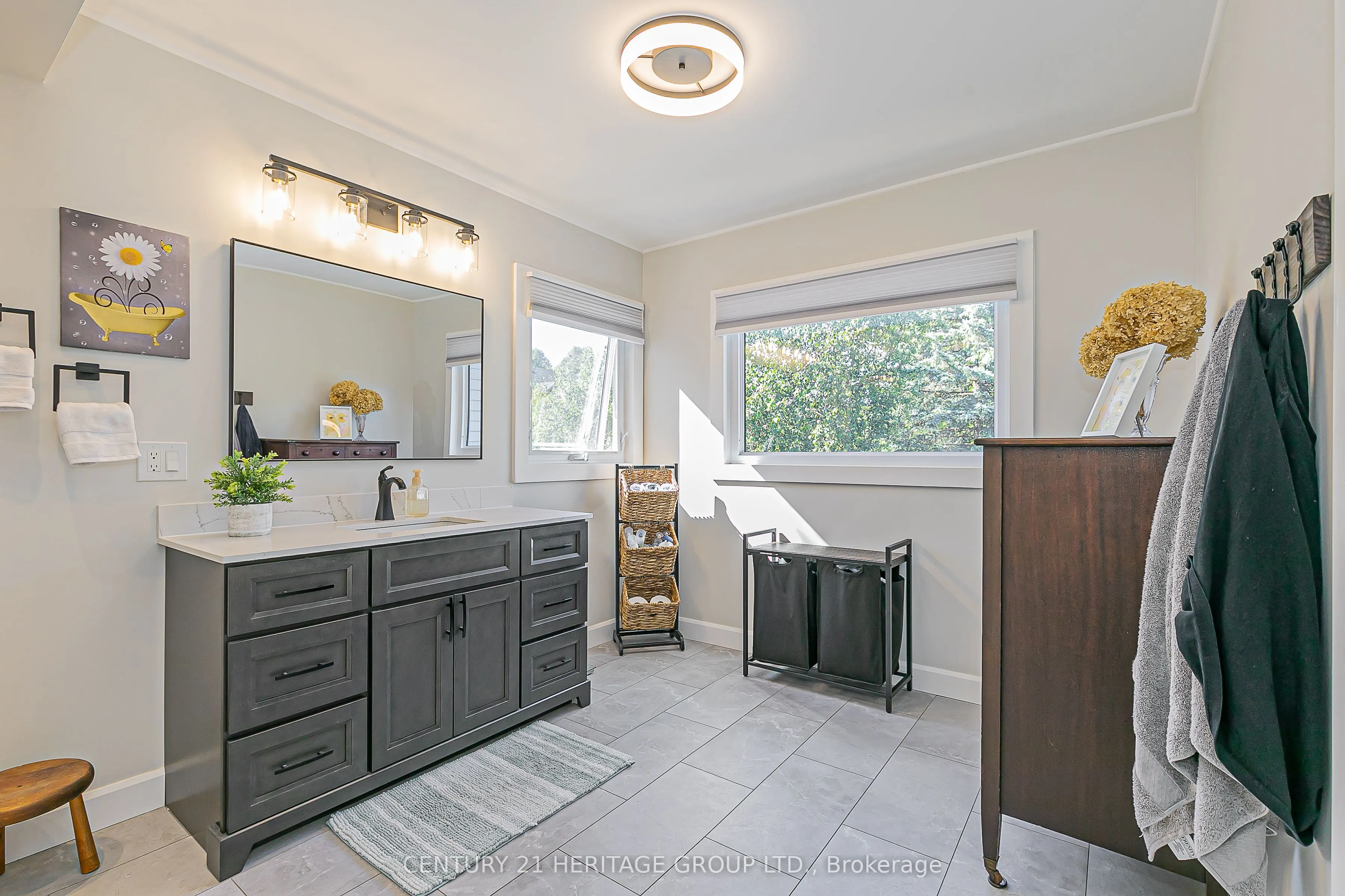 40 Albery Crescent
