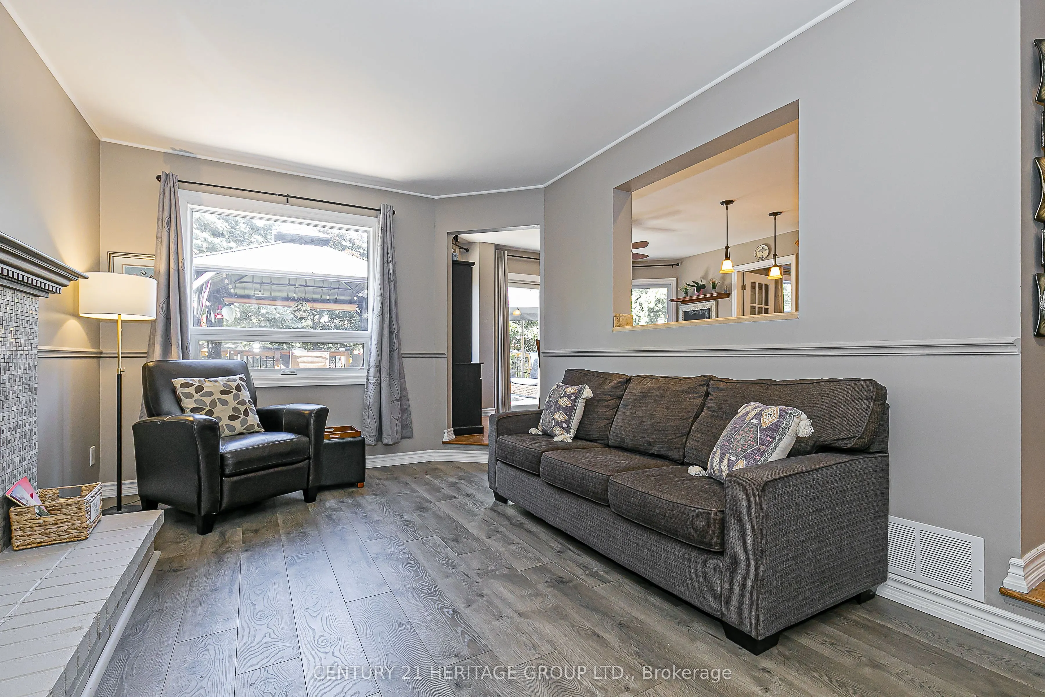 40 Albery Crescent