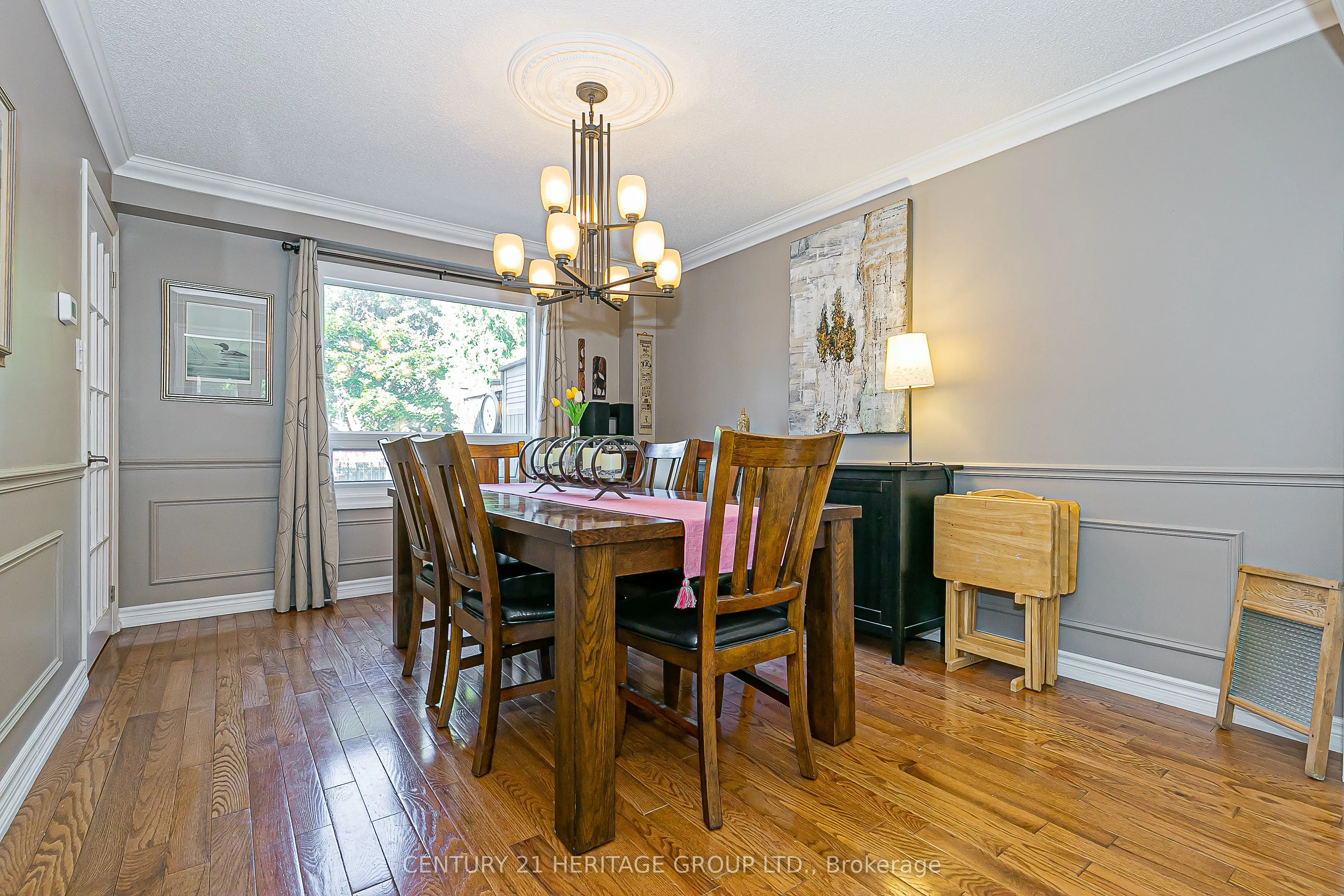 40 Albery Crescent