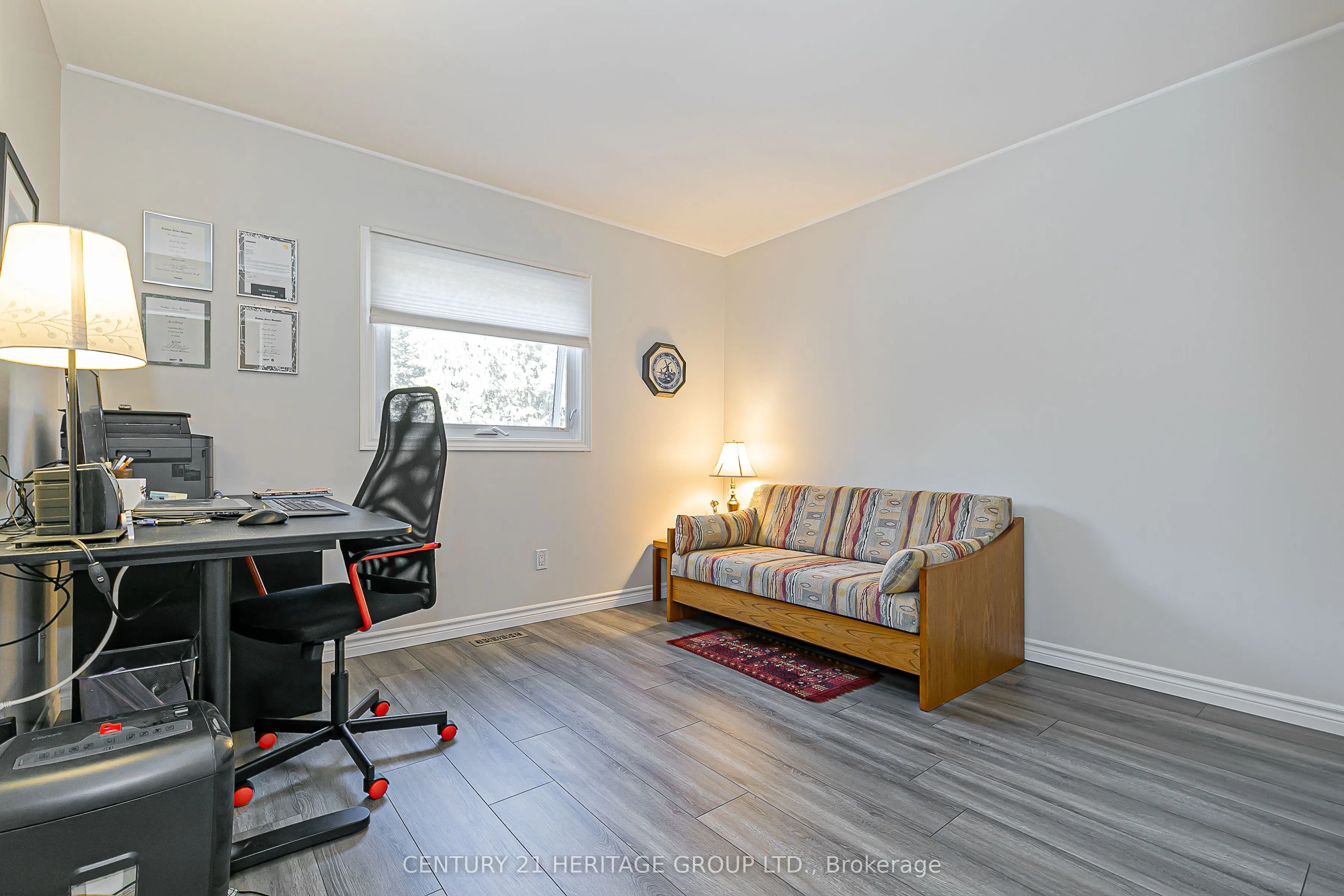 40 Albery Crescent