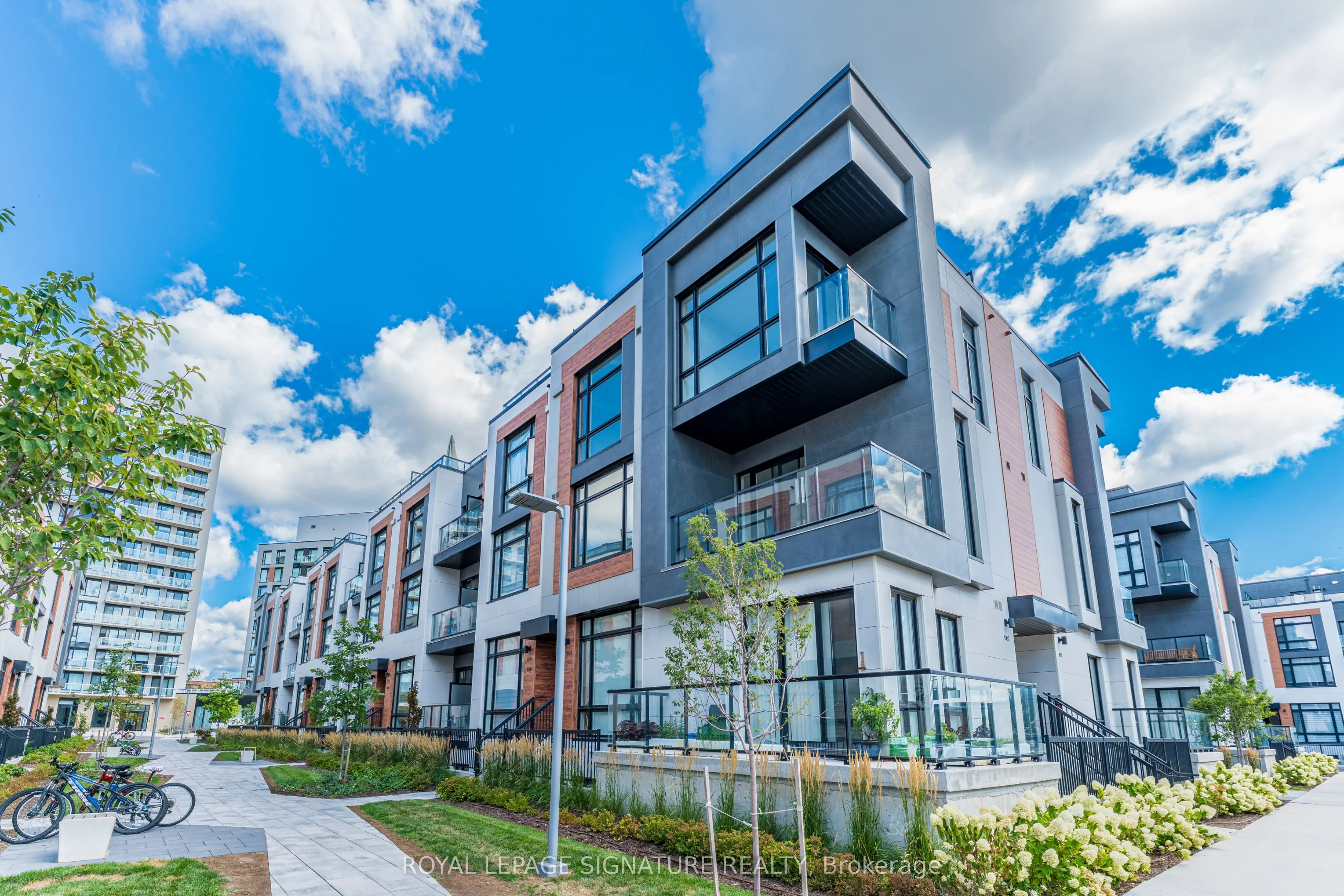14 David Eyer Road, #1007