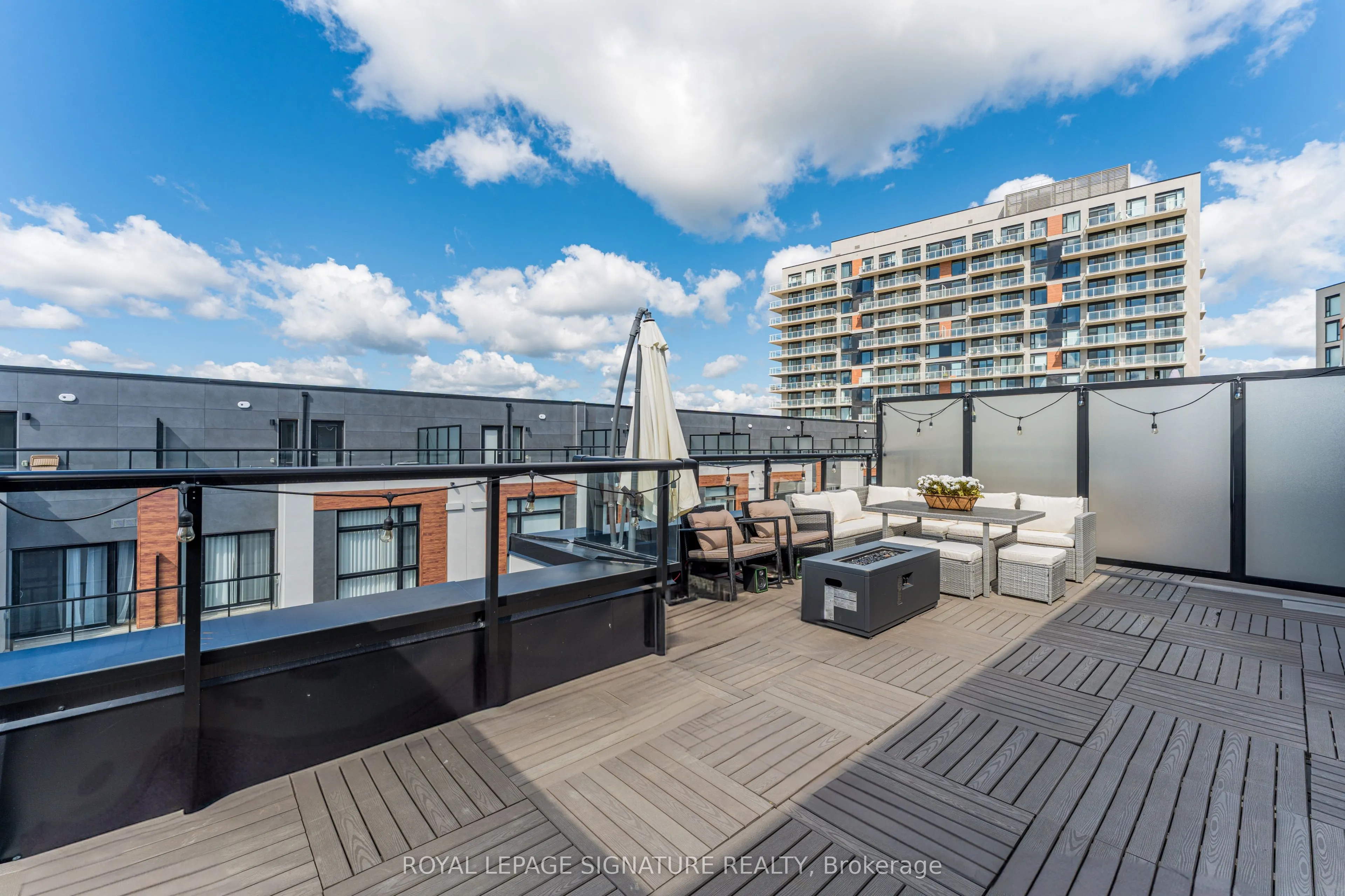 14 David Eyer Road, #1007