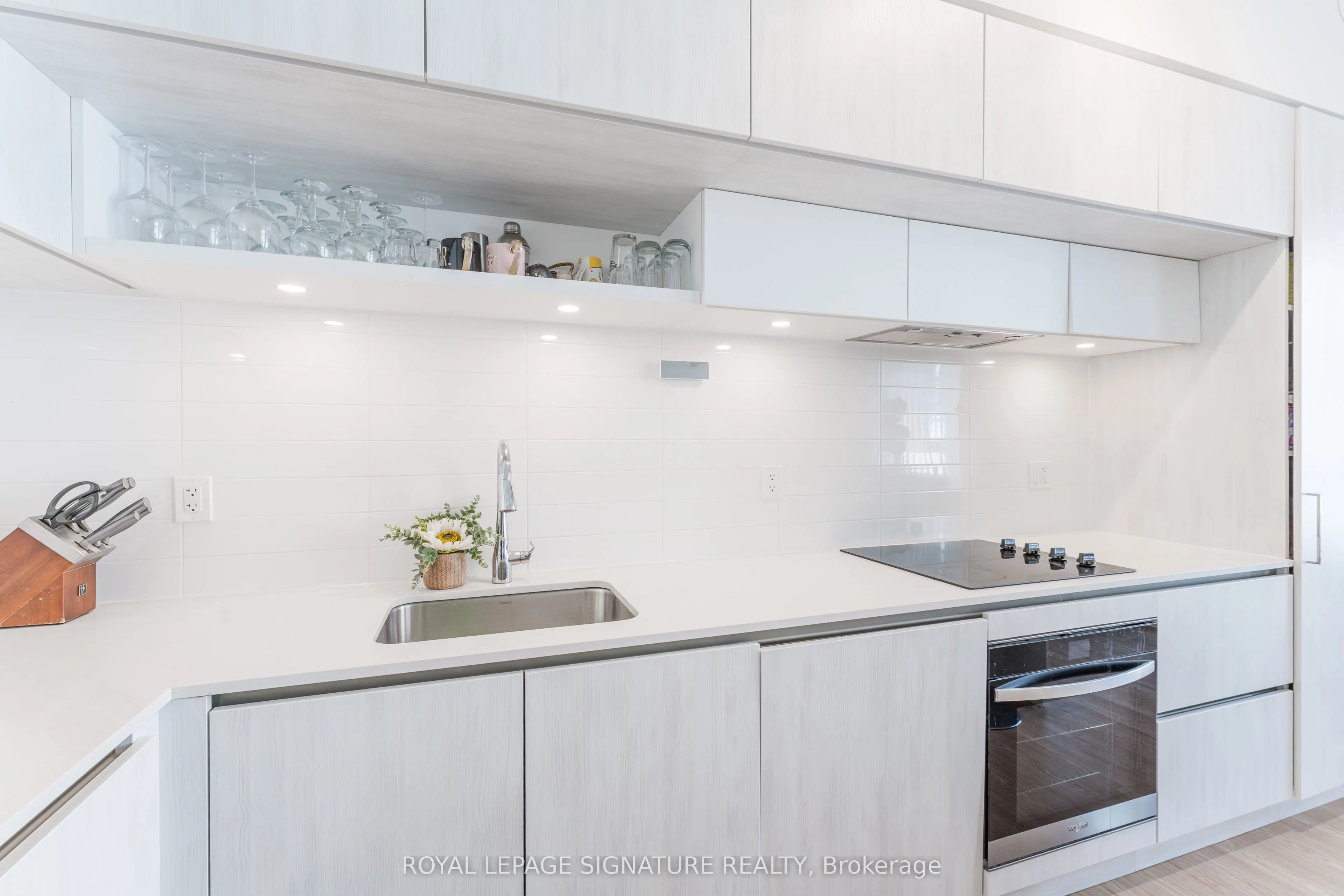 14 David Eyer Road, #1007