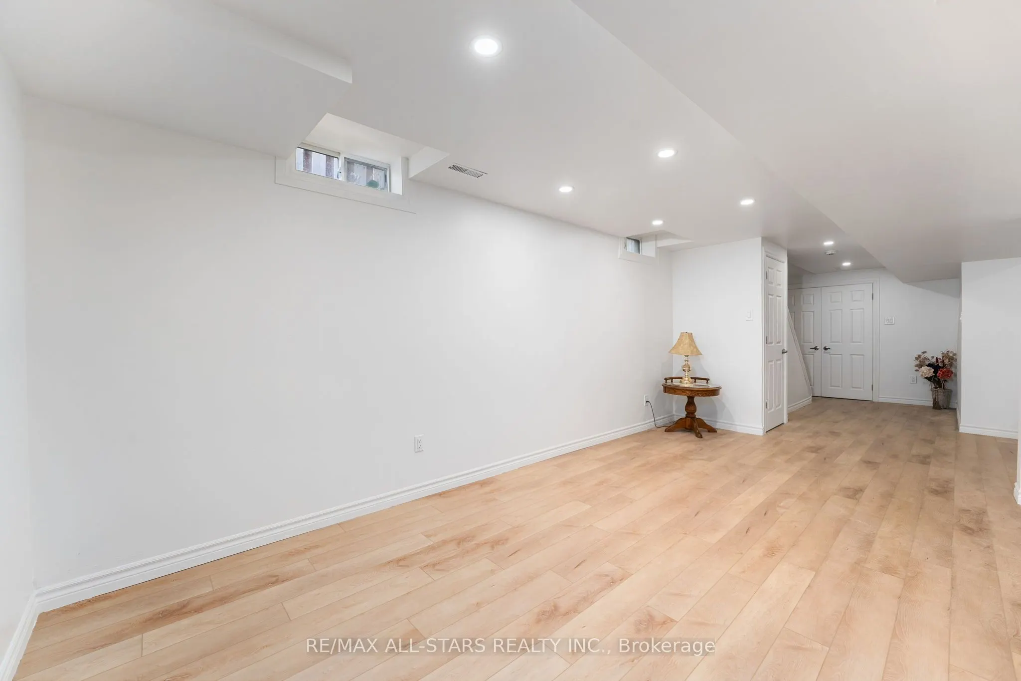 10 Skybird Lane