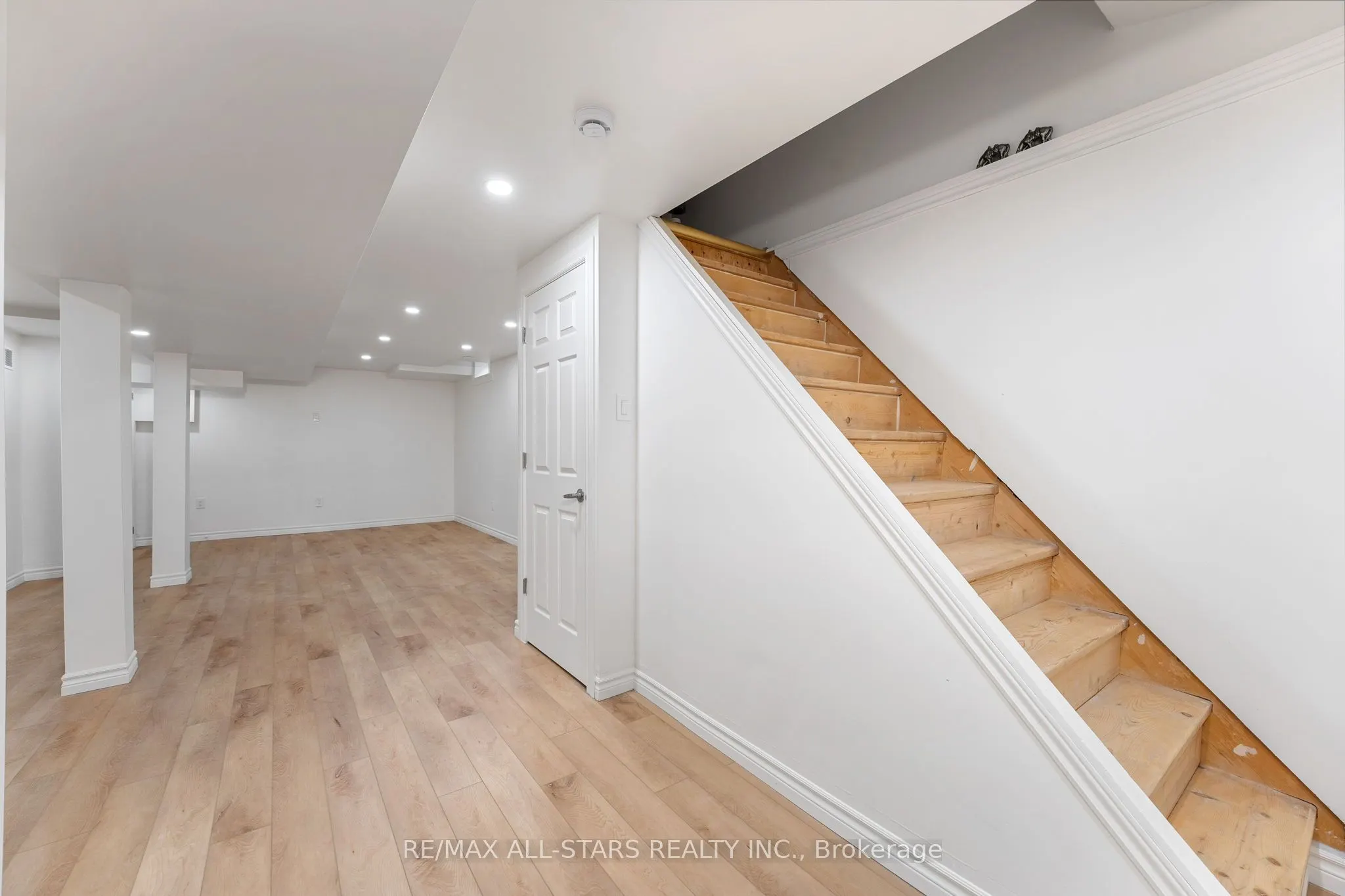 10 Skybird Lane