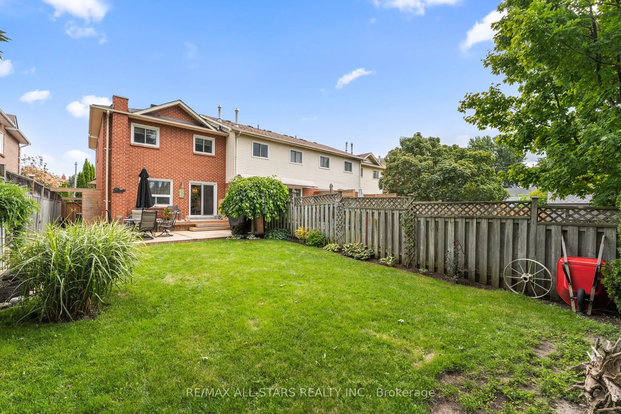 10 Skybird Lane