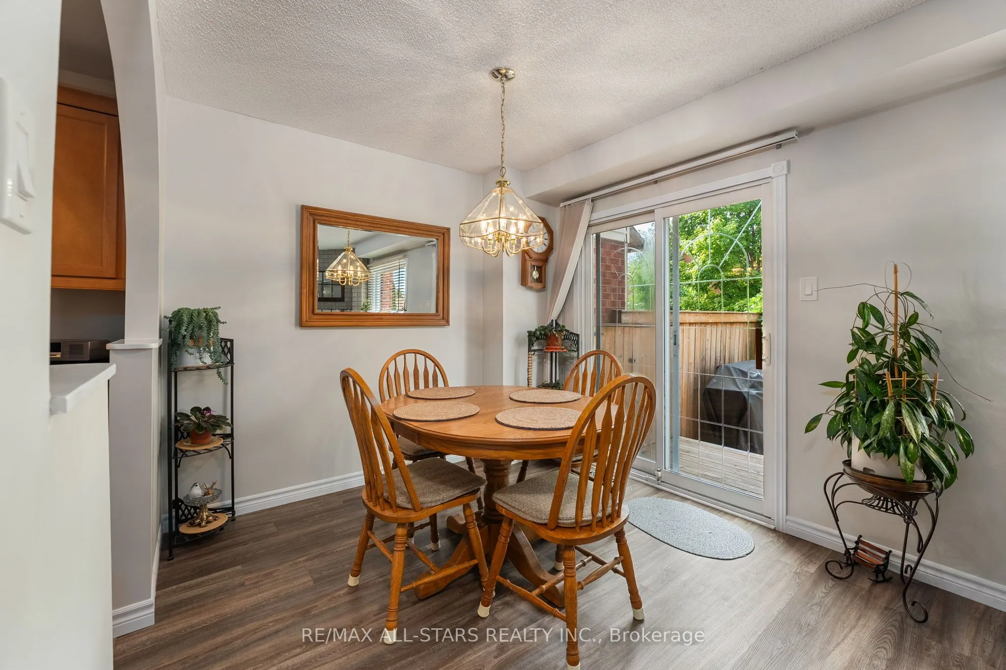 10 Skybird Lane