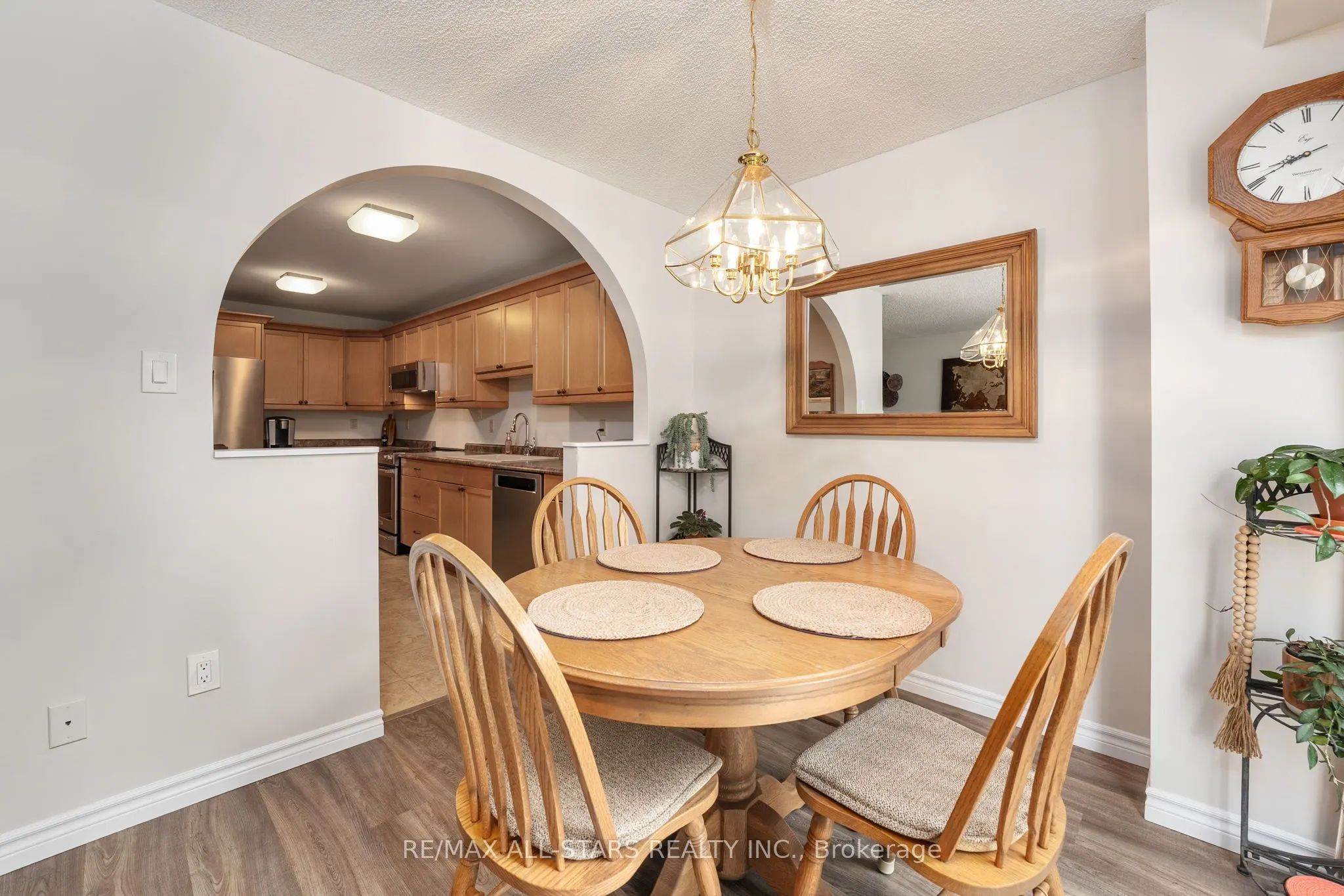 10 Skybird Lane