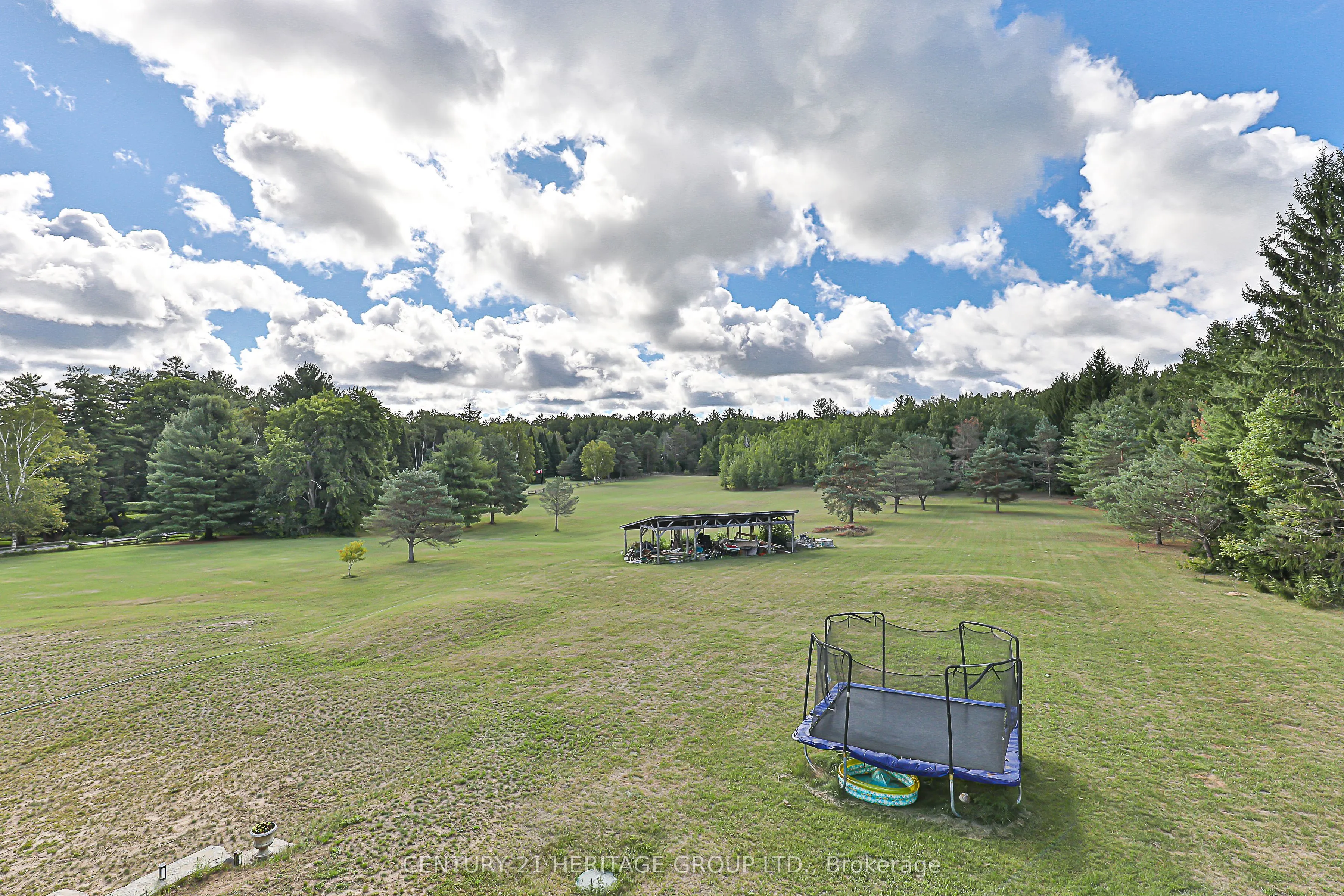 3471 Mount Albert Road