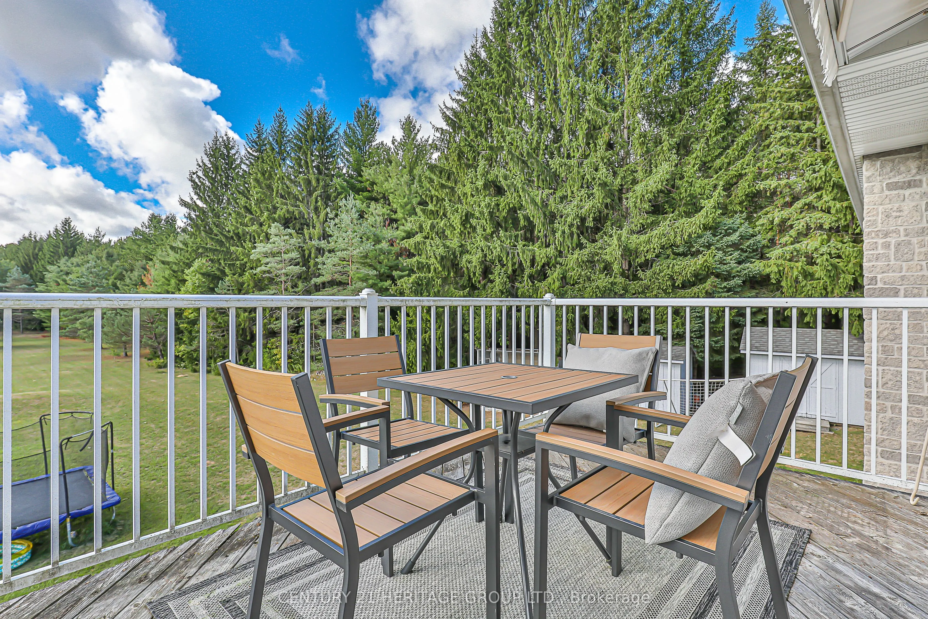 3471 Mount Albert Road