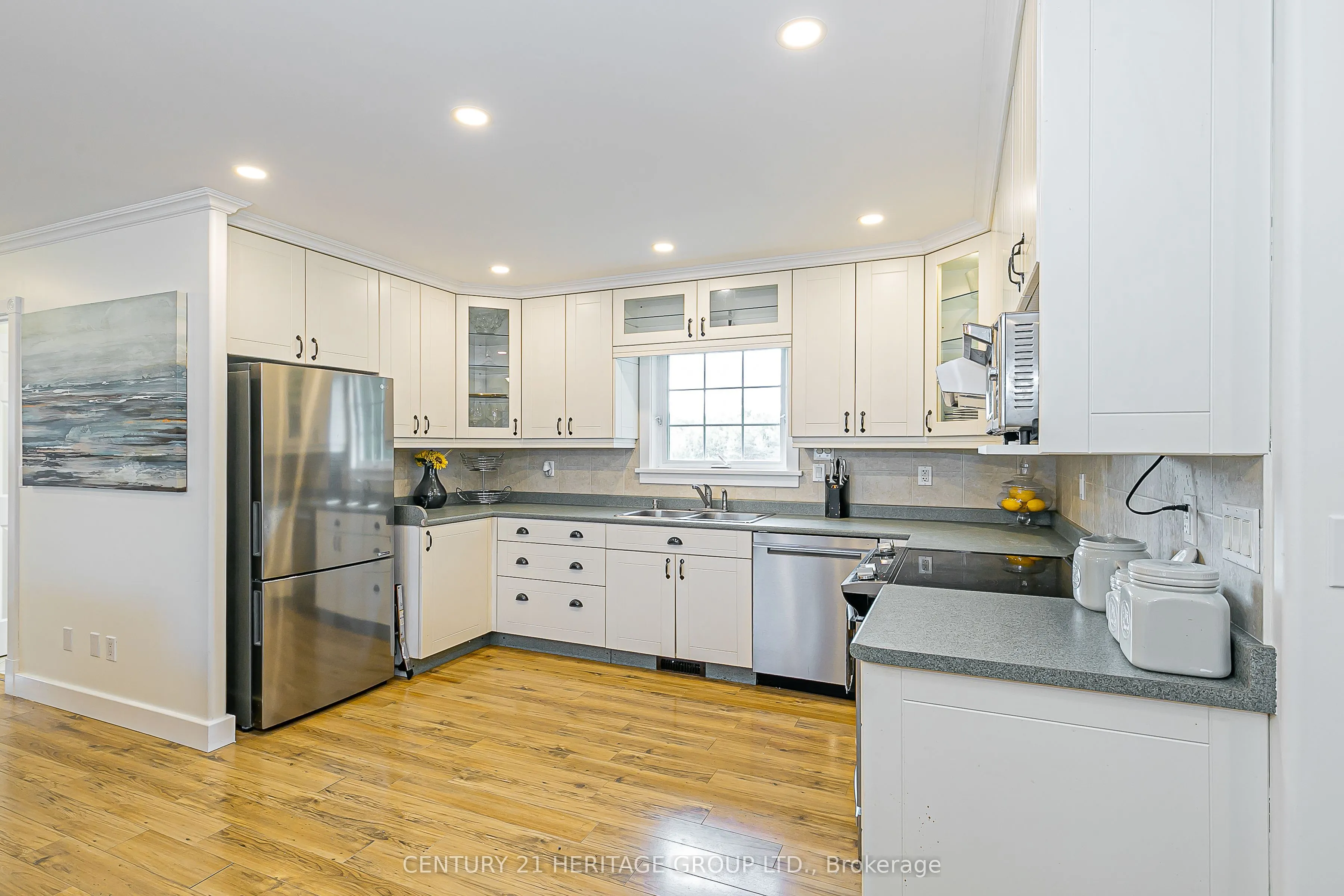 3471 Mount Albert Road